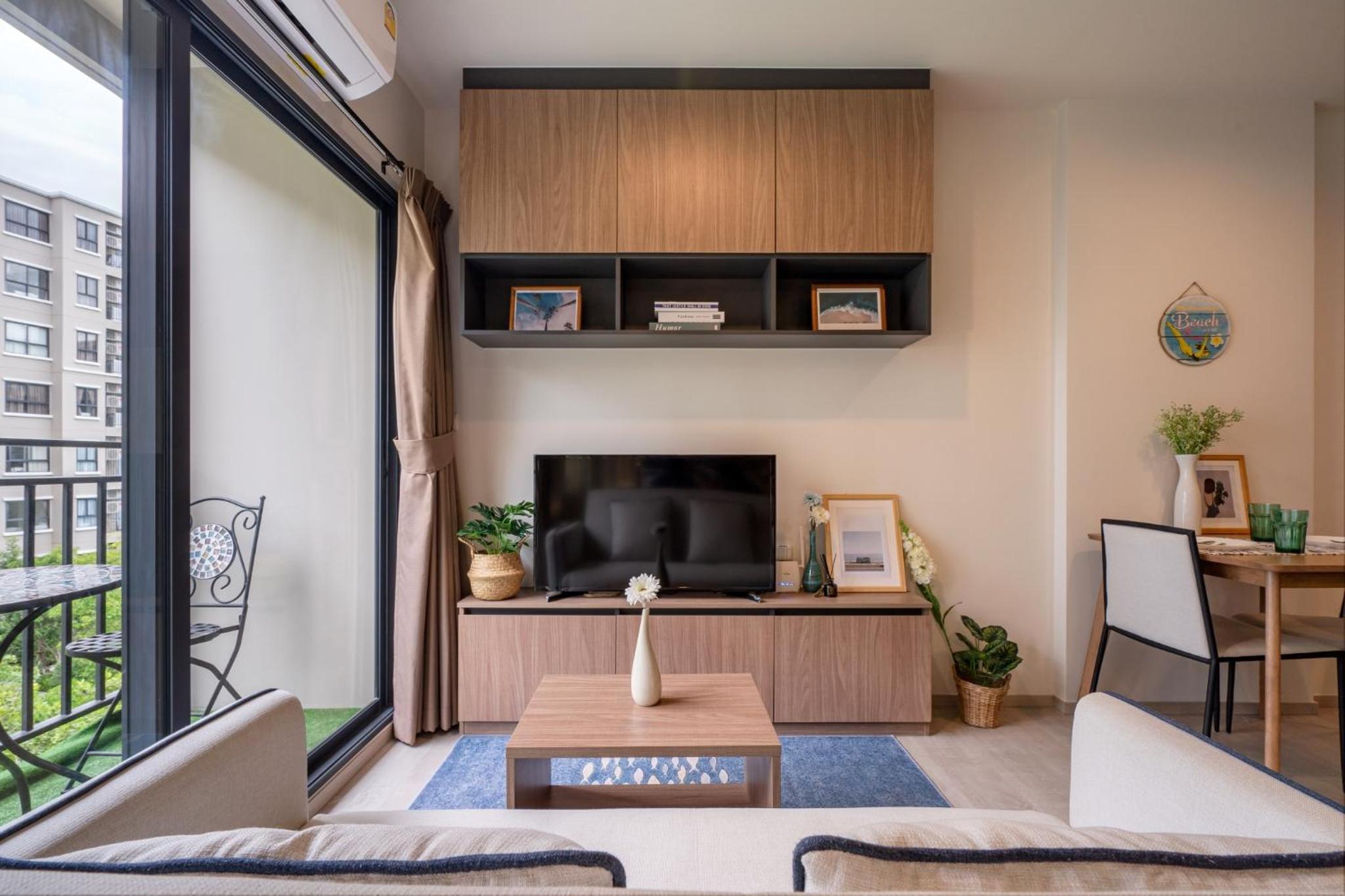 One-Bedroom Apartment - Photo 8