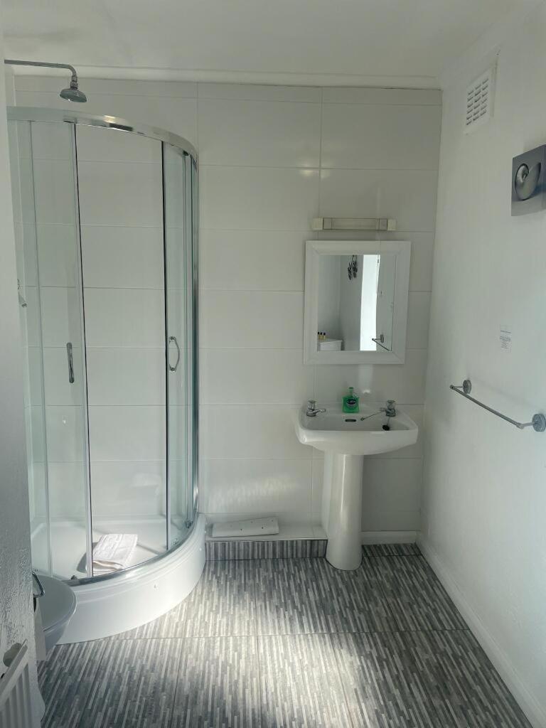 Deluxe Queen Room - Photo 2