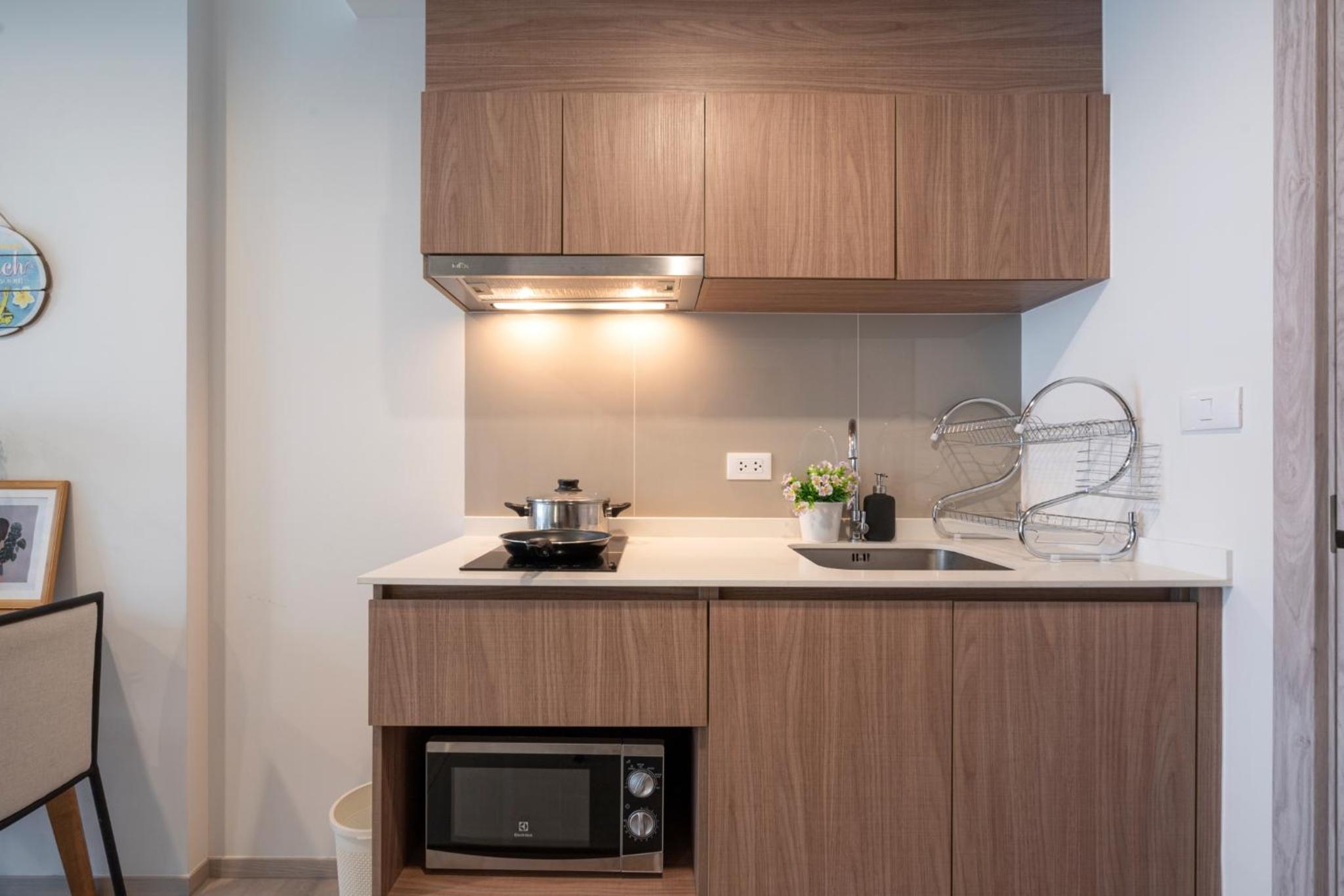 One-Bedroom Apartment - Photo 12