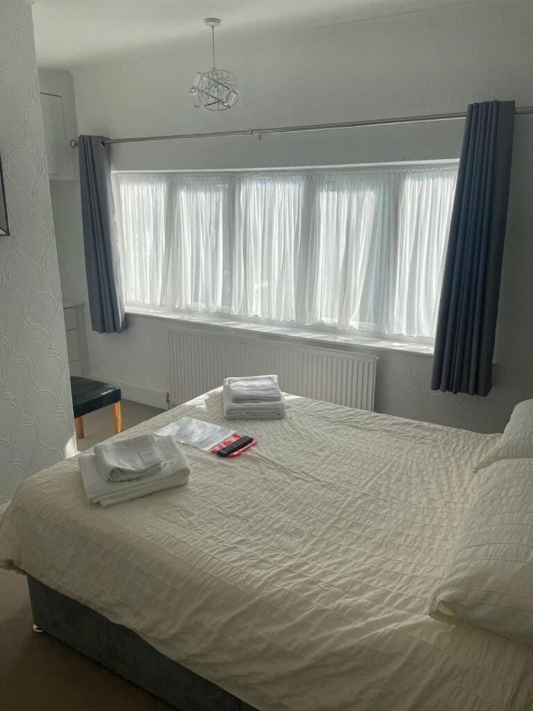 Double Room with Private Bathroom - Photo 3