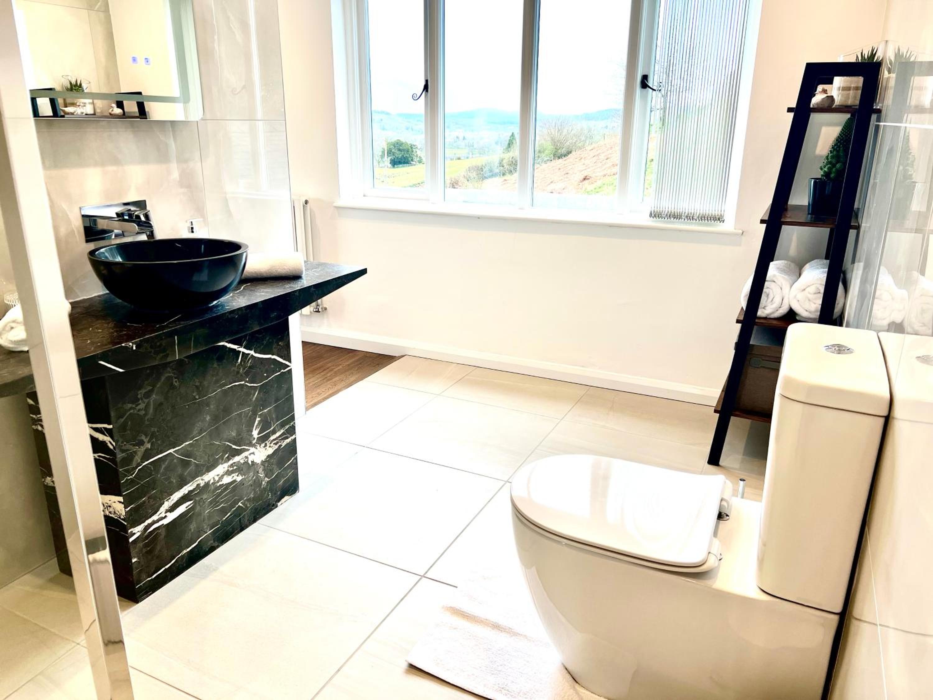 Suite with Mountain View (Open Plan) - Photo 15