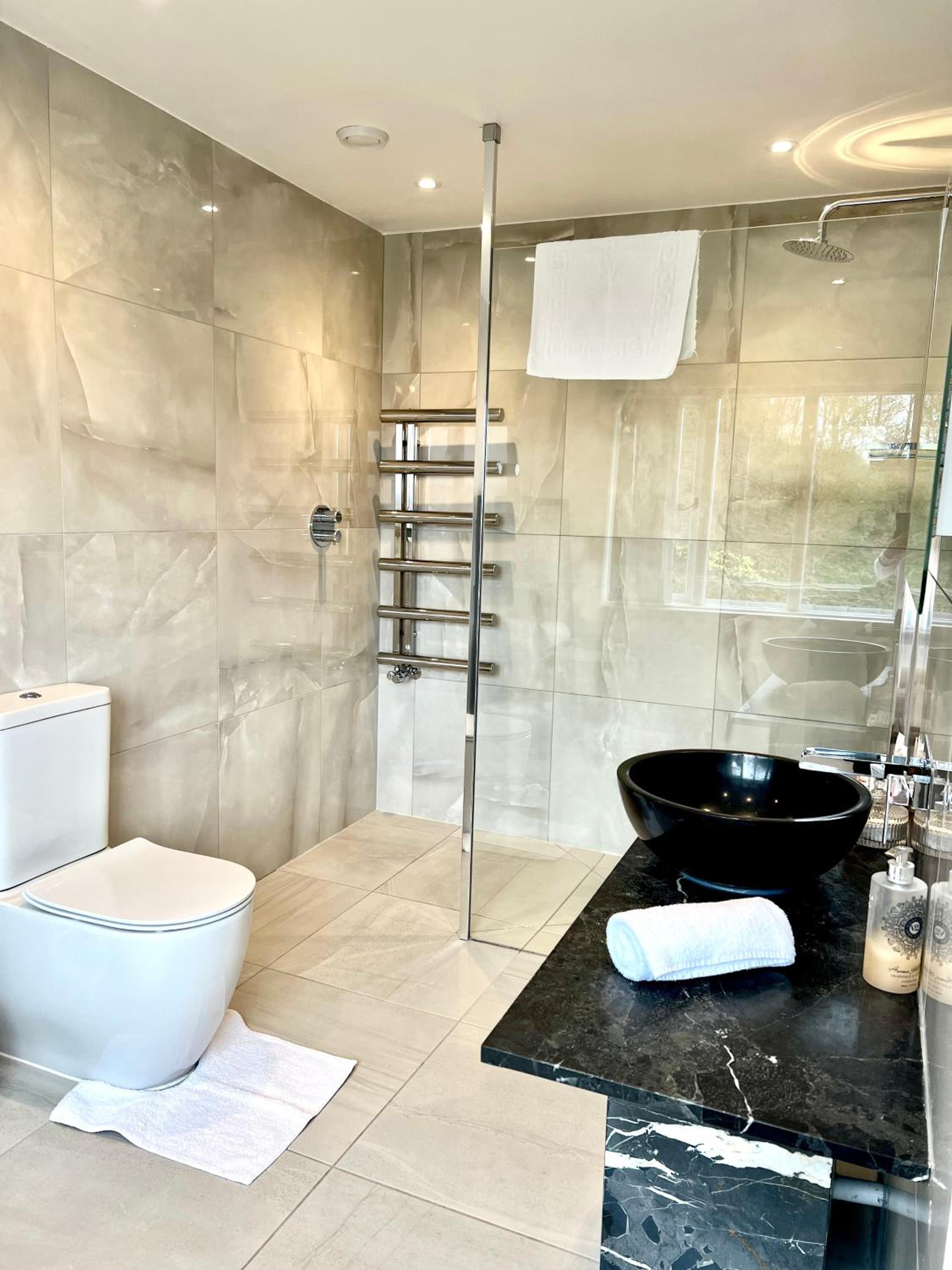 Suite with Mountain View (Open Plan) - Photo 16