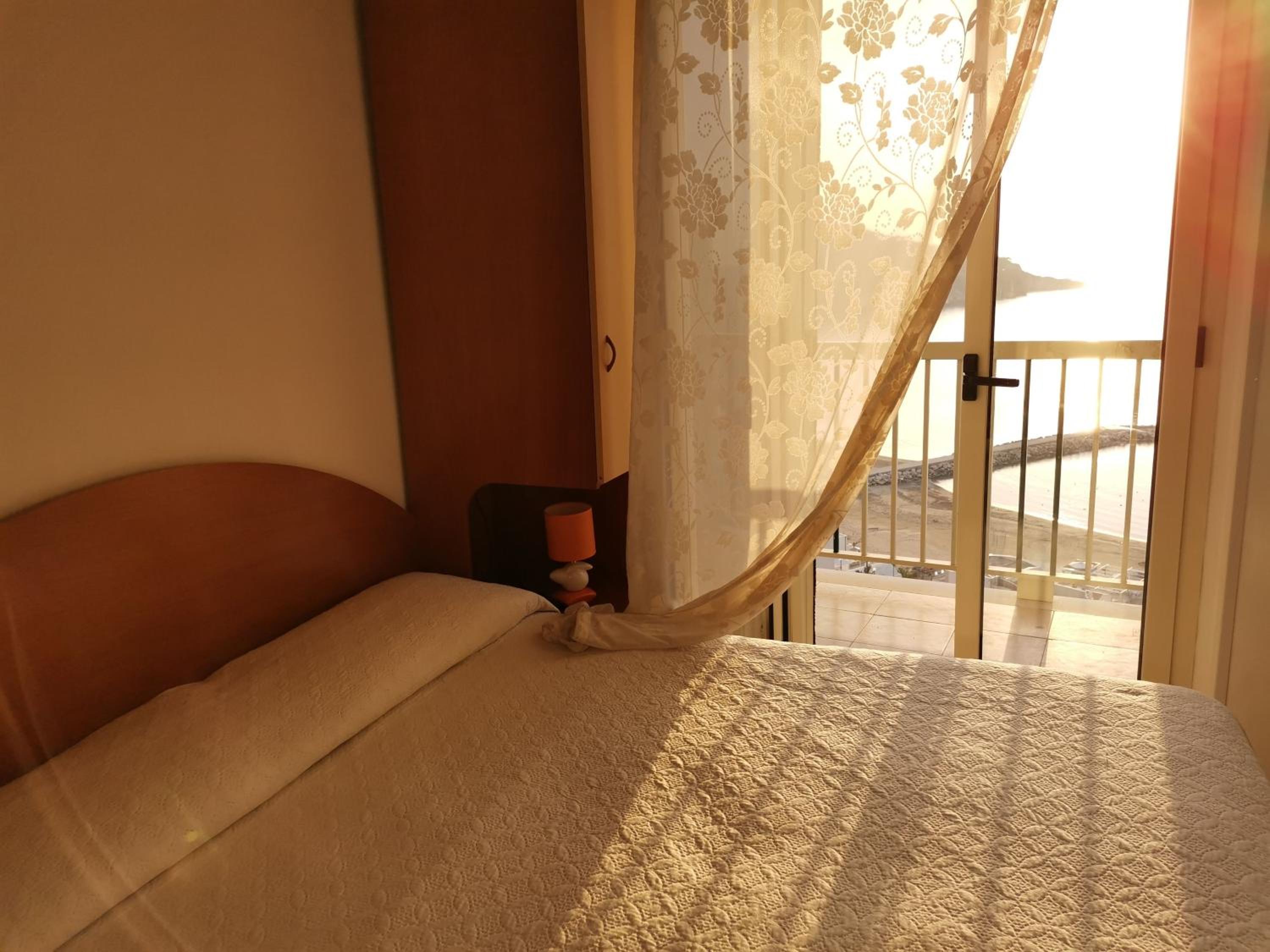 Large Double Room photo 2