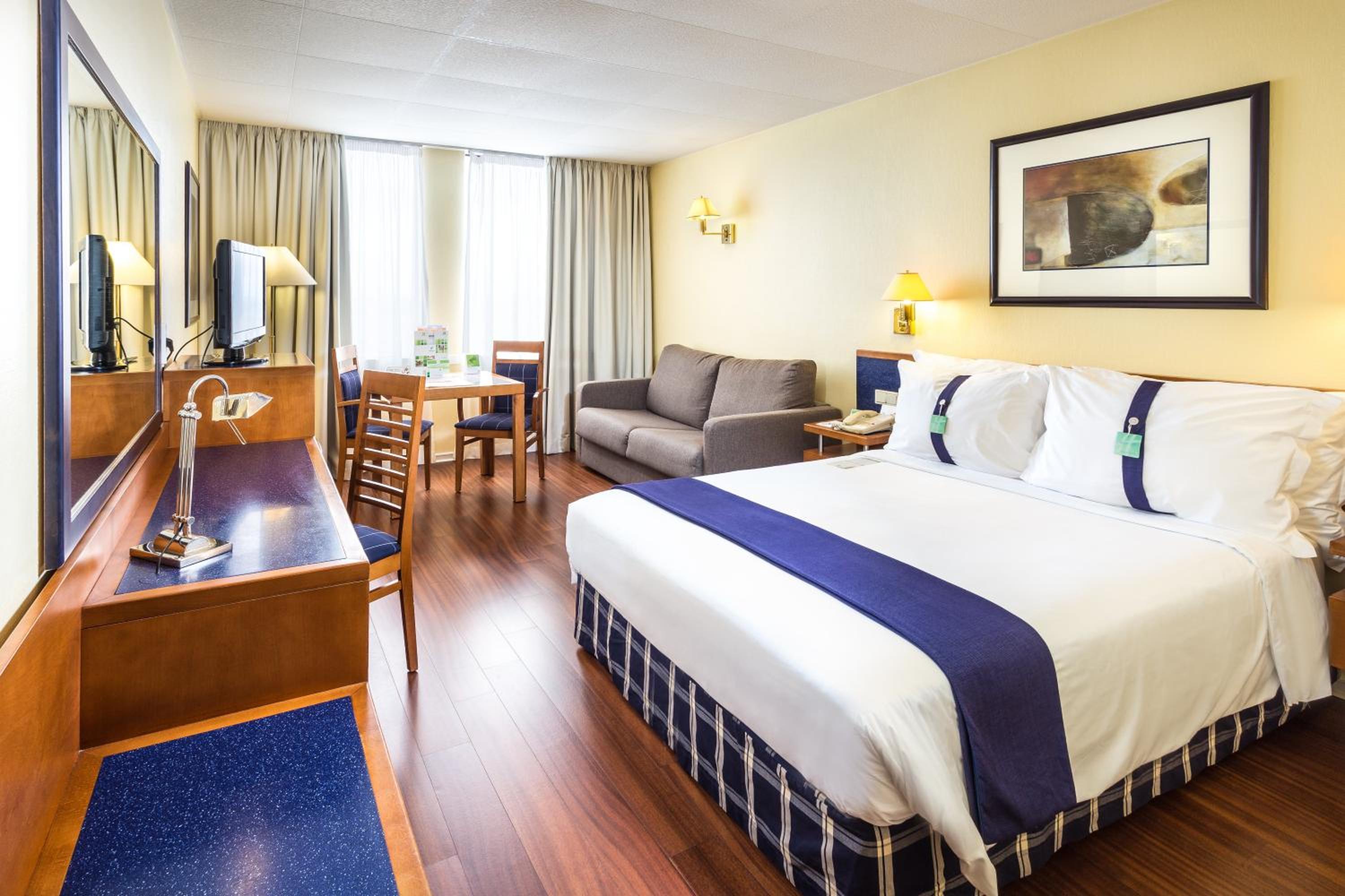 Standard Double Room - Photo 10