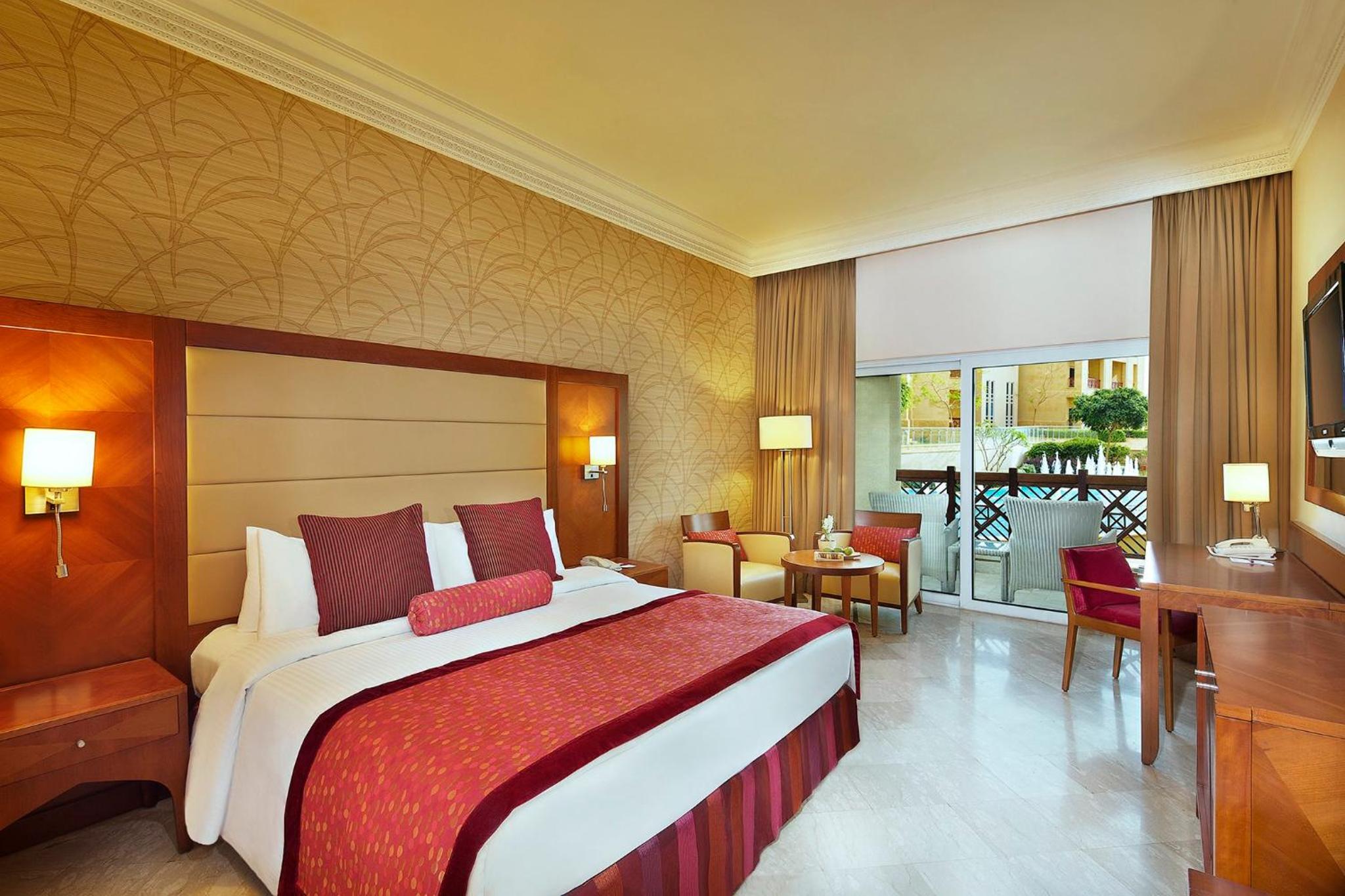 Standard King Room photo 3