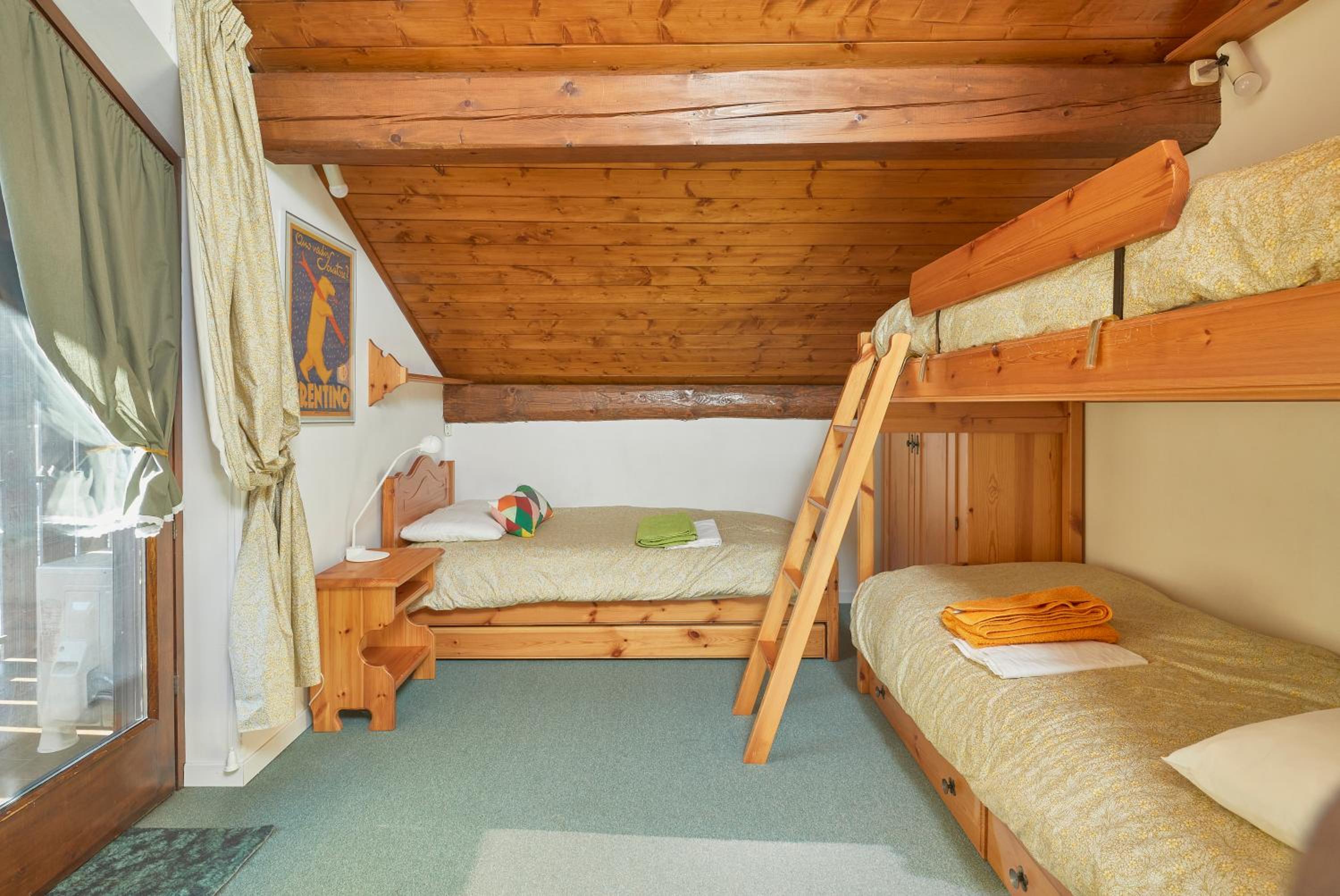 Two-Bedroom Apartment with Mountain View photo 1