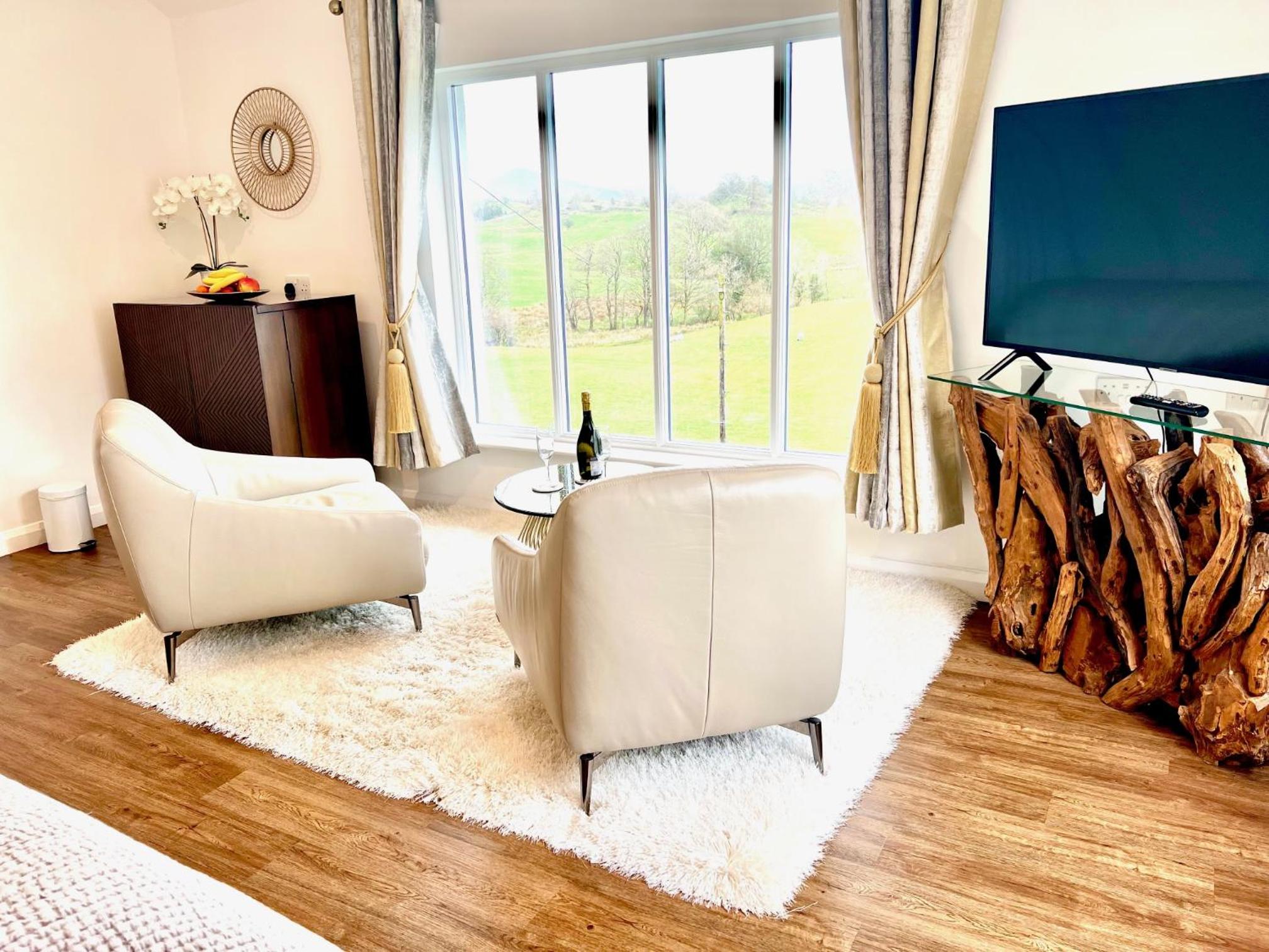 Suite with Mountain View (Open Plan) - Photo 6