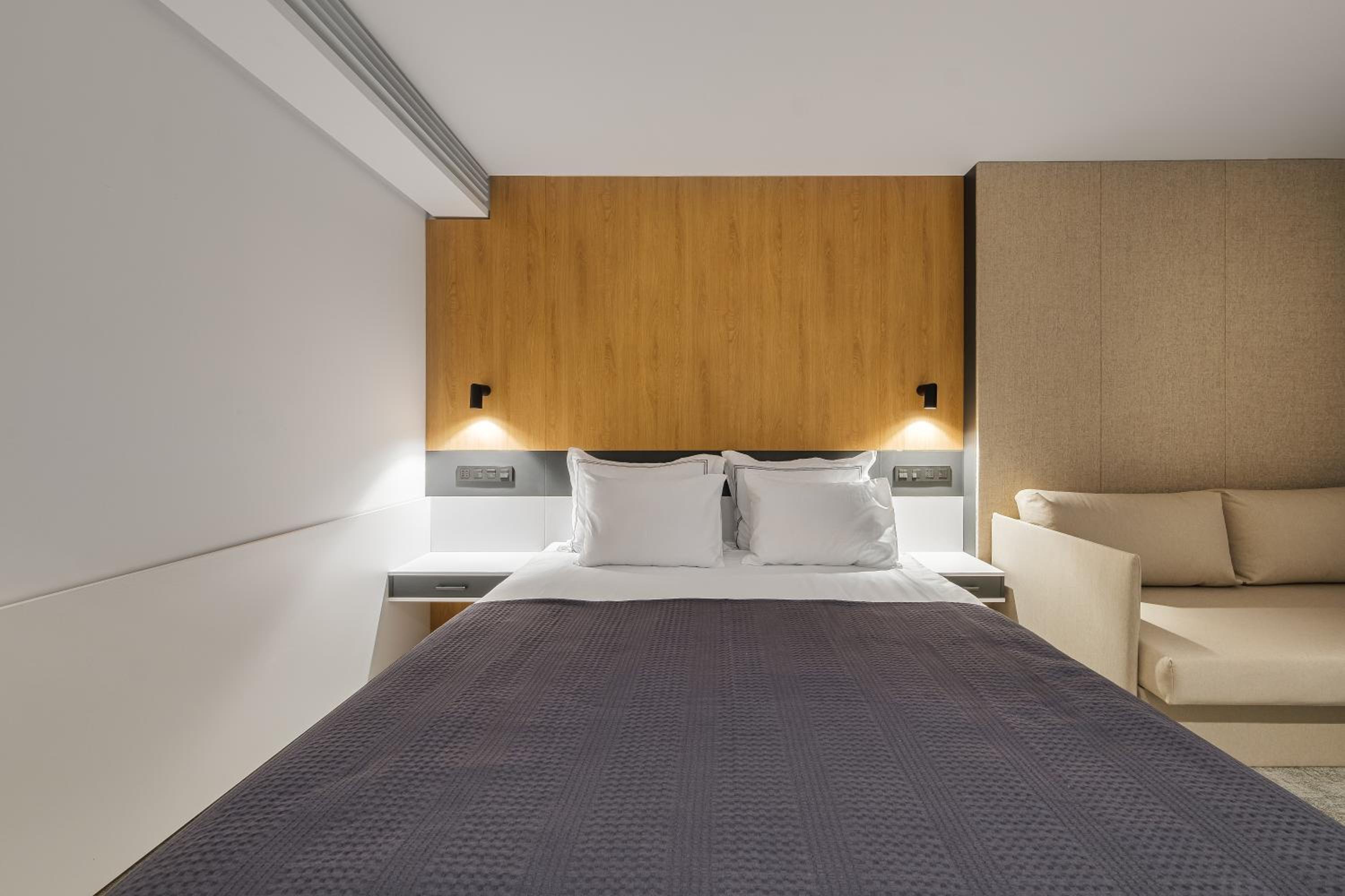 Deluxe Triple Room photo 3