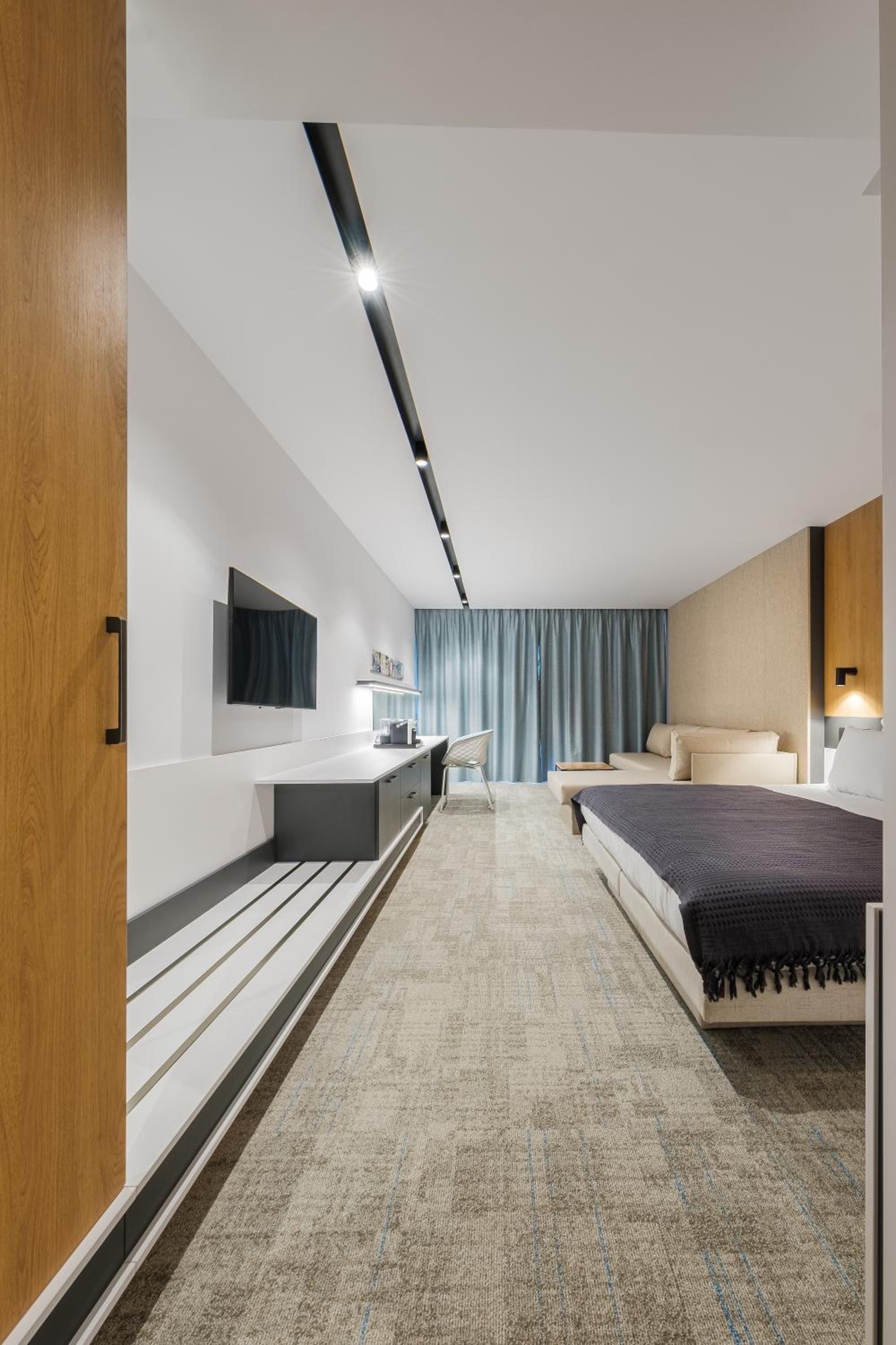 Deluxe Quadruple Room with Sea View