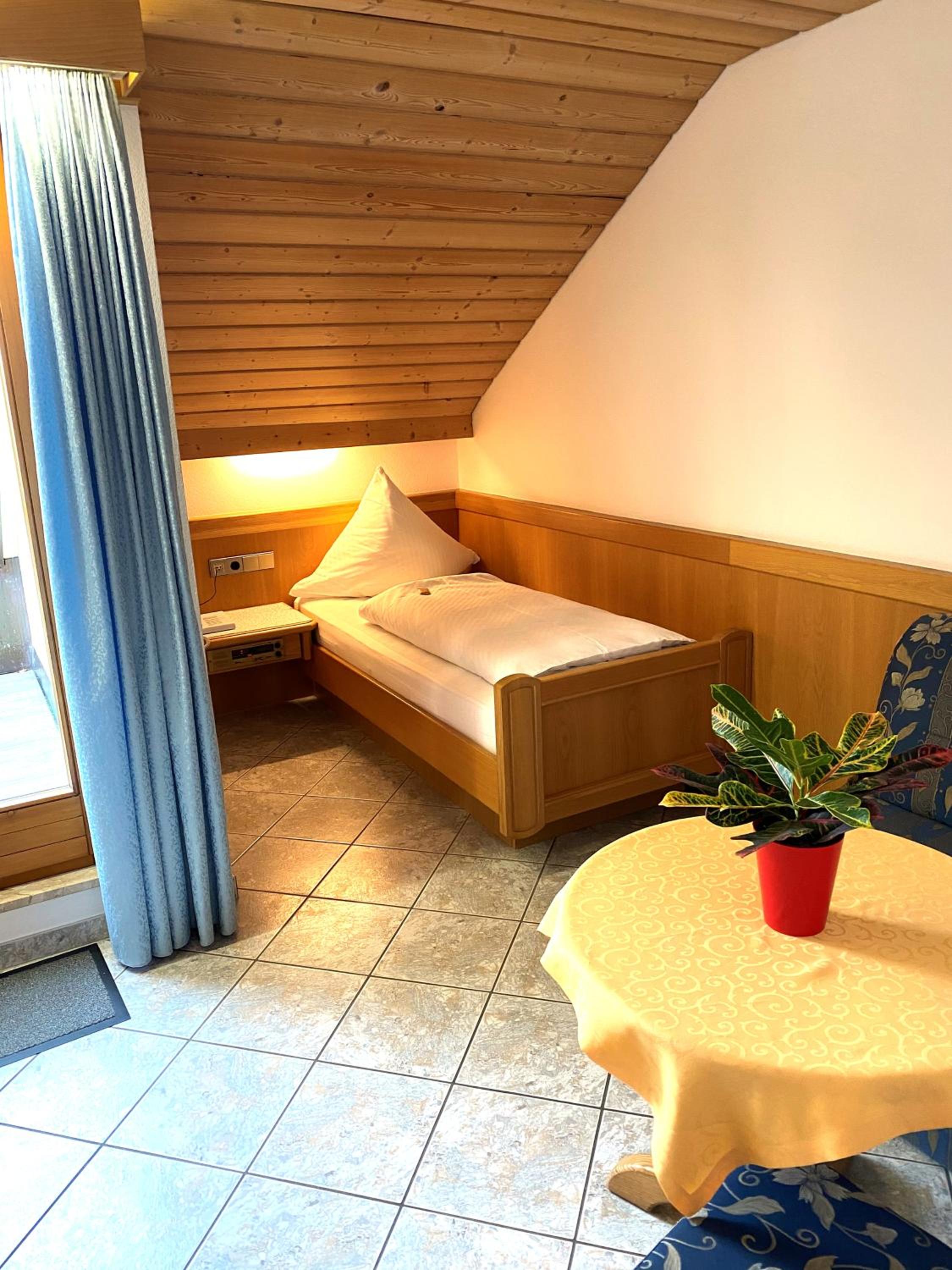 Single Room with Lake View photo 1