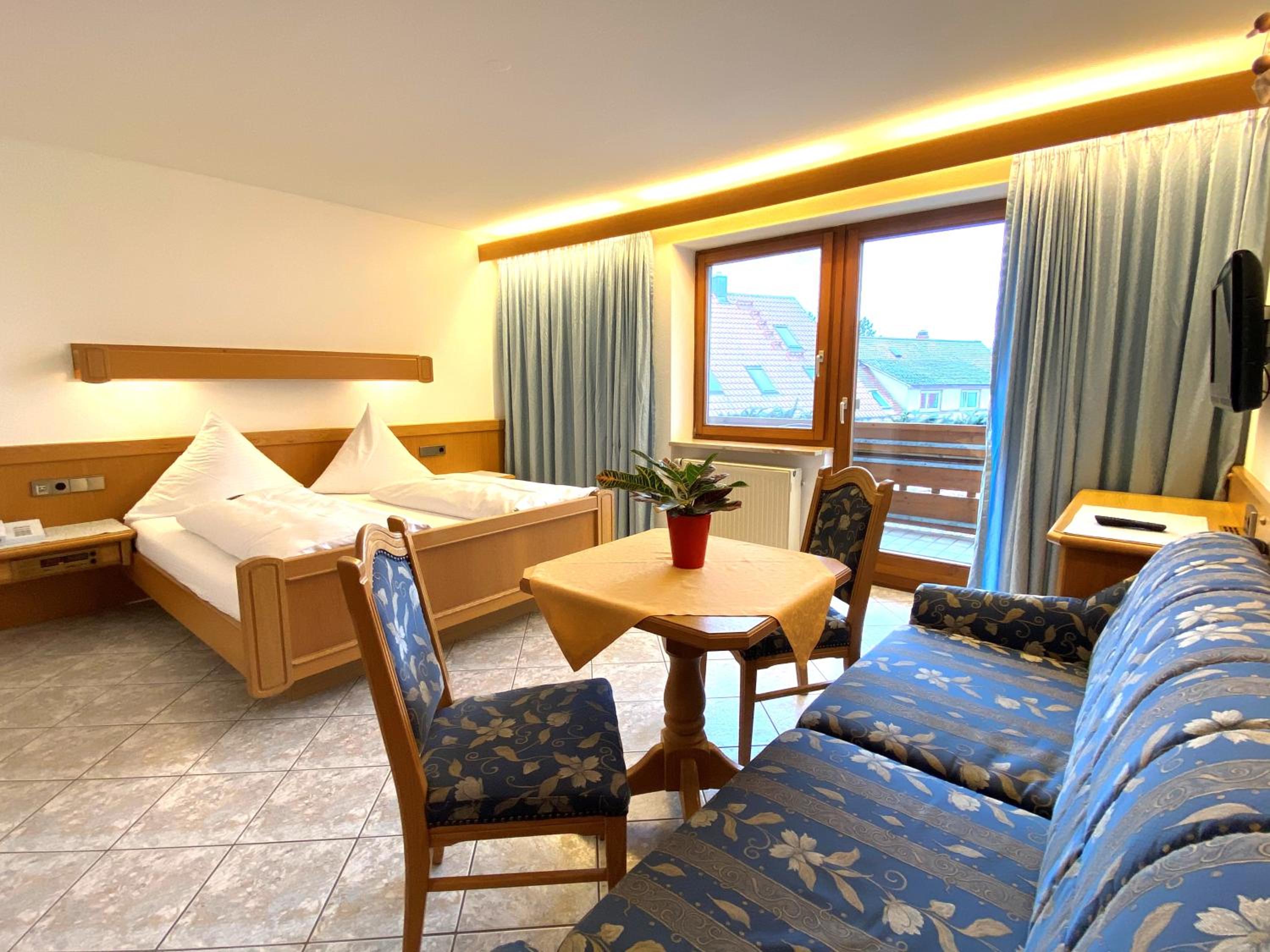 Double Room with Lake View photo 3