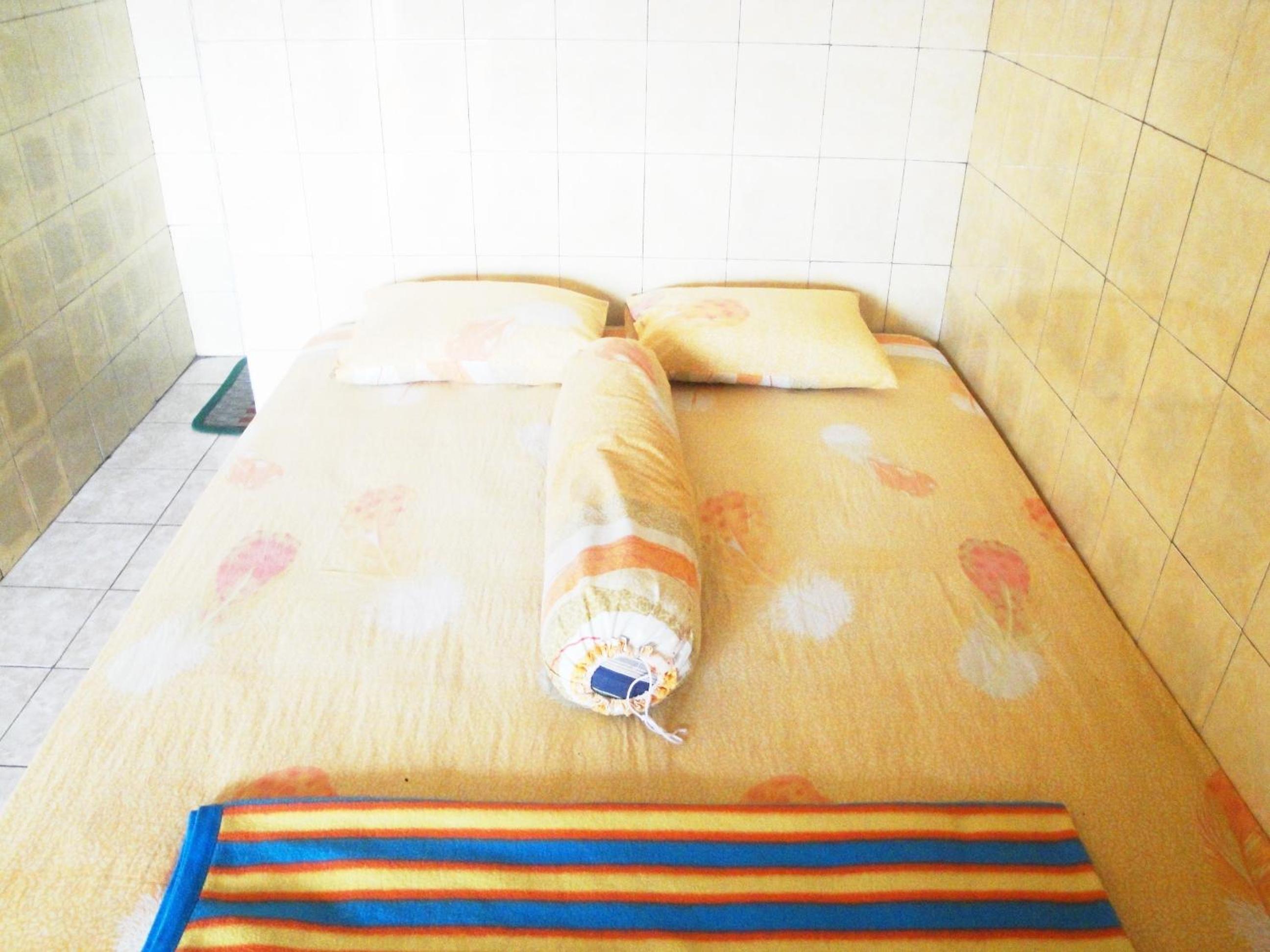 Budget Double Room - Photo 4