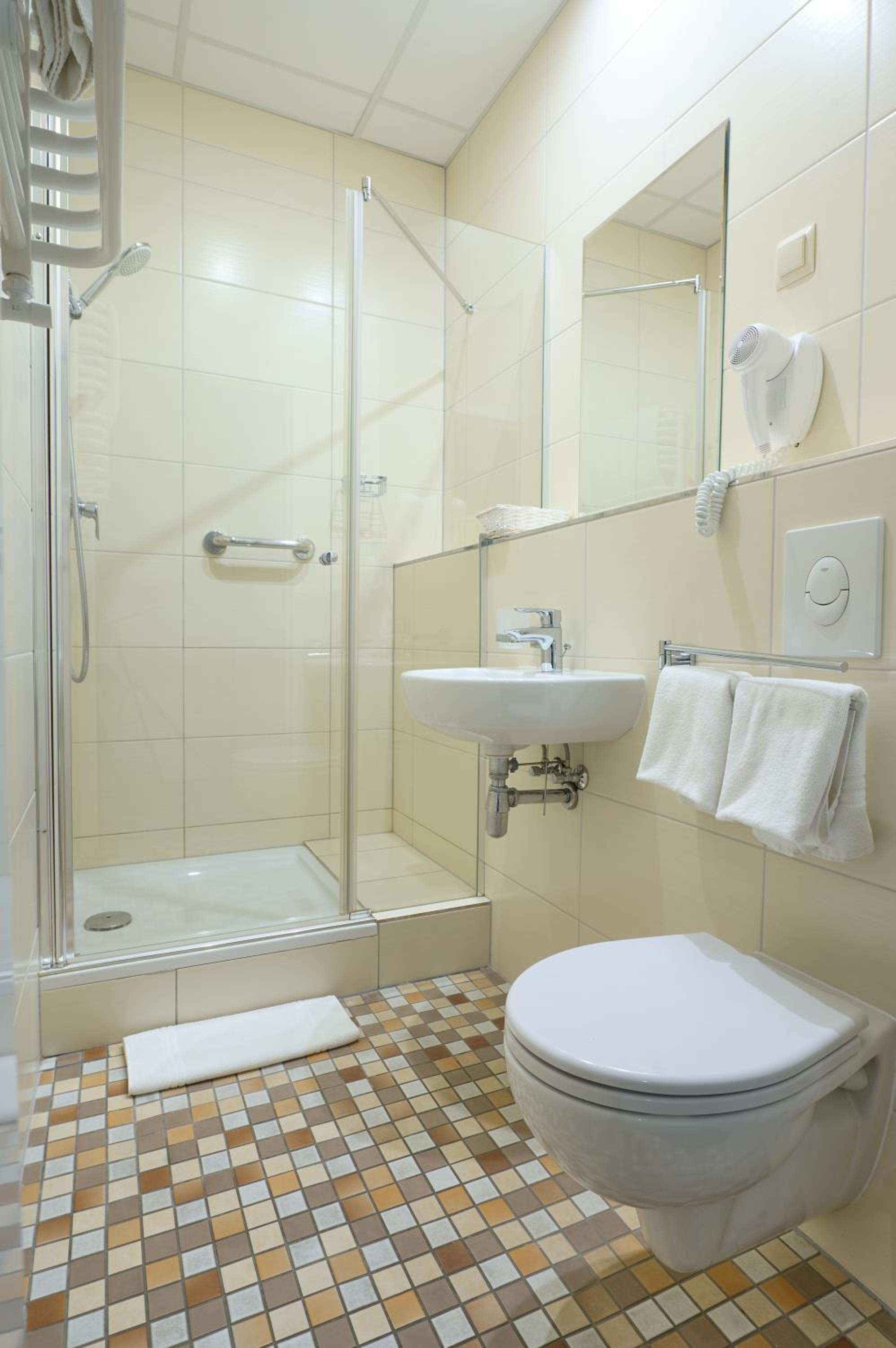 Standard Double Room - Photo 4