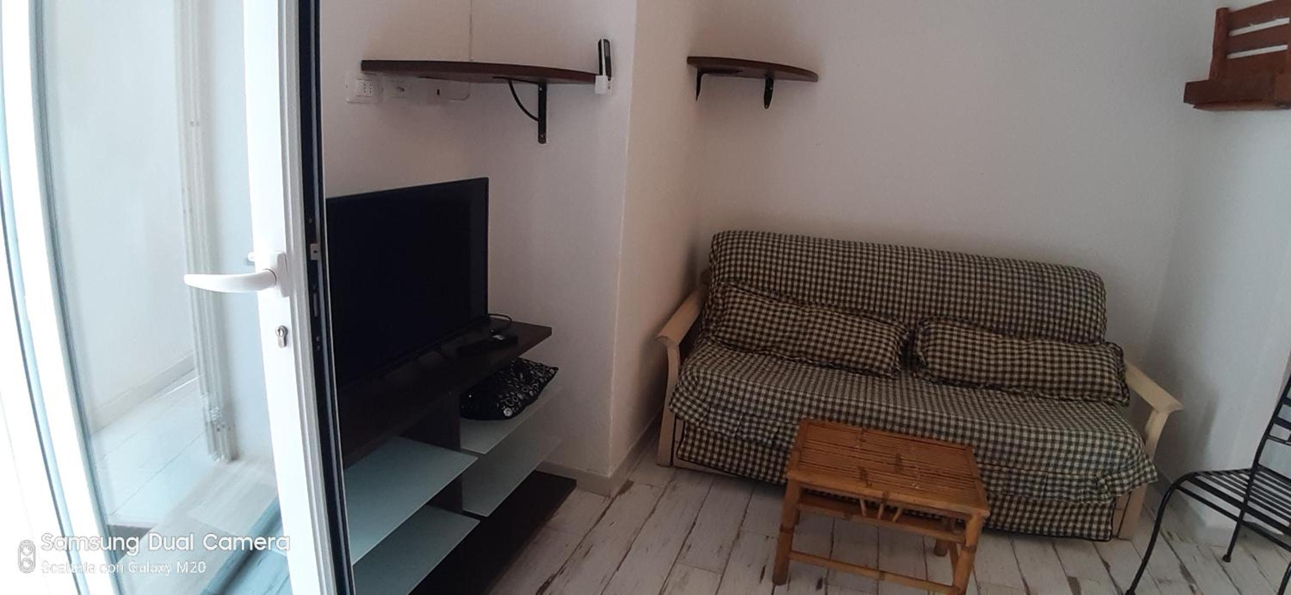 One-Bedroom Apartment photo 3