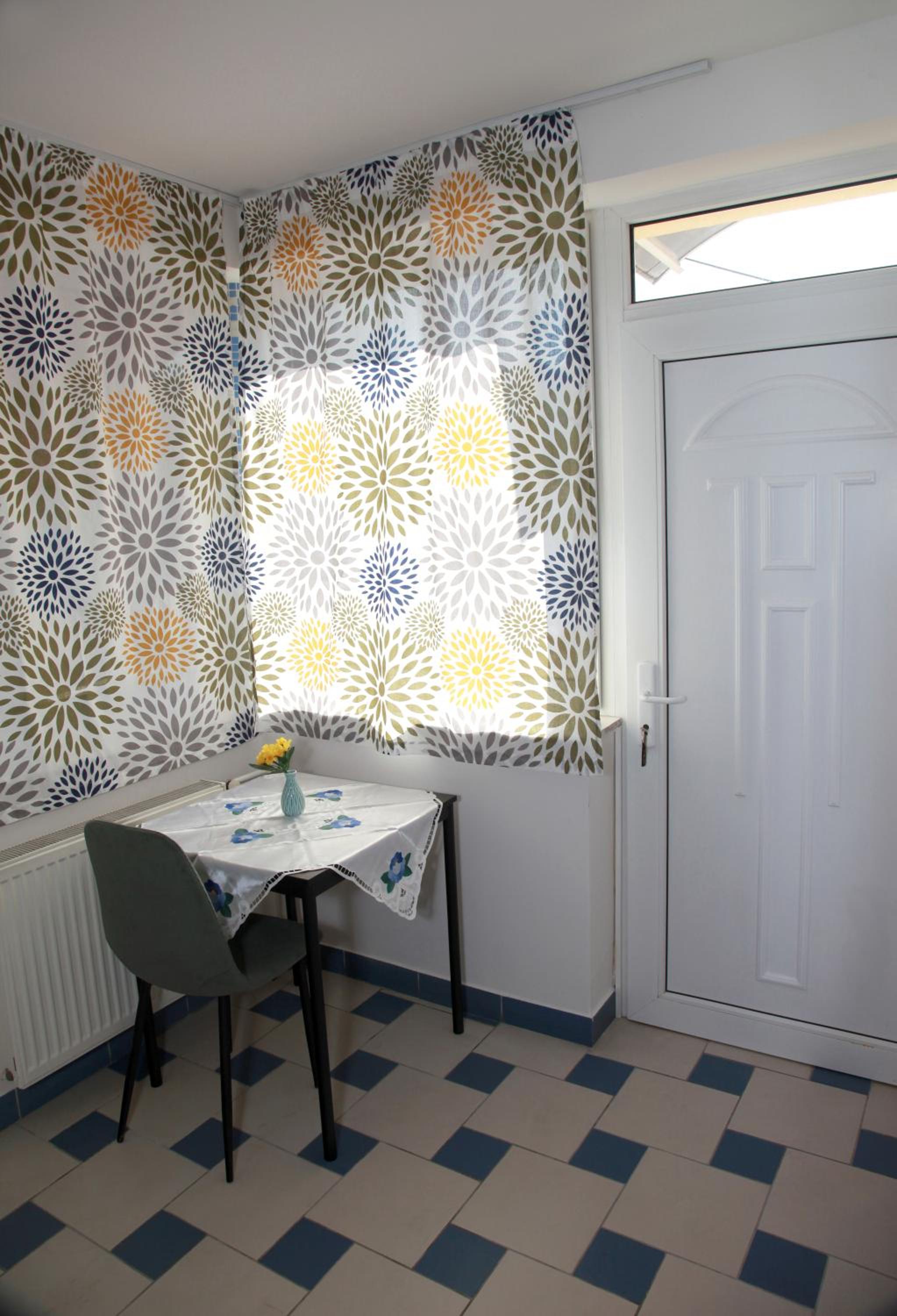 Two-Bedroom Apartment - Photo 11