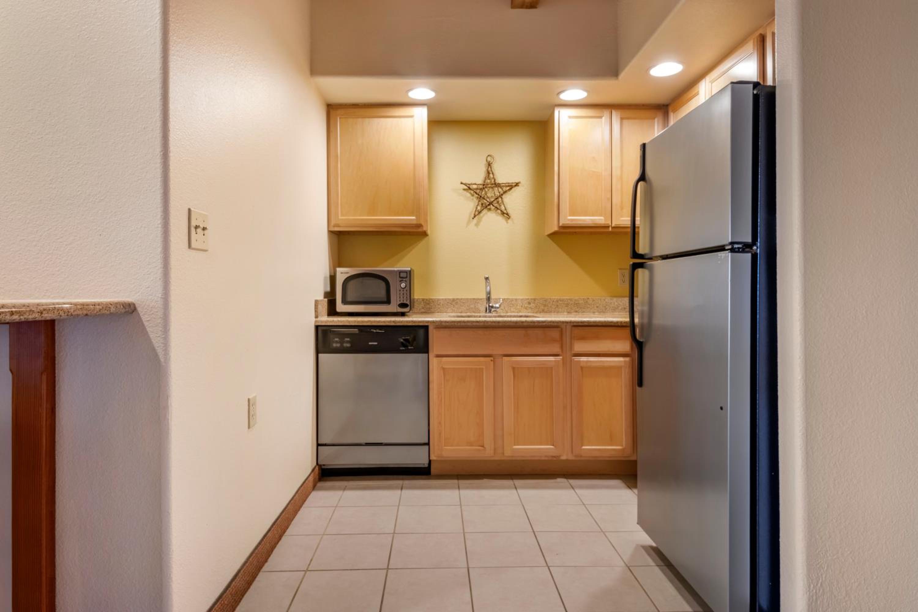 Efficiency Family Suite - Non Smoking - Photo 3
