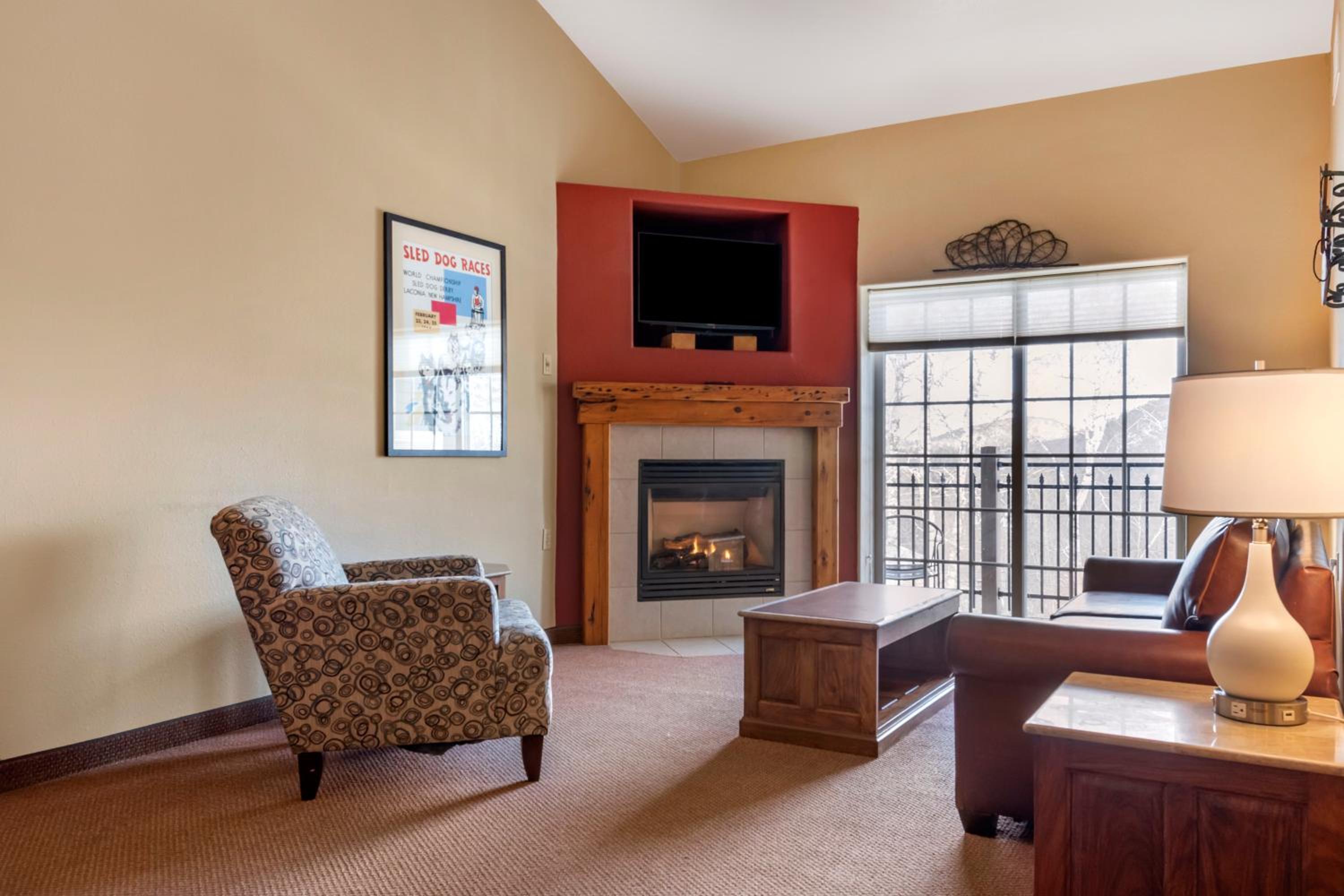 Efficiency Family Suite with Sofa-Bed - Non Smoking - Photo 1