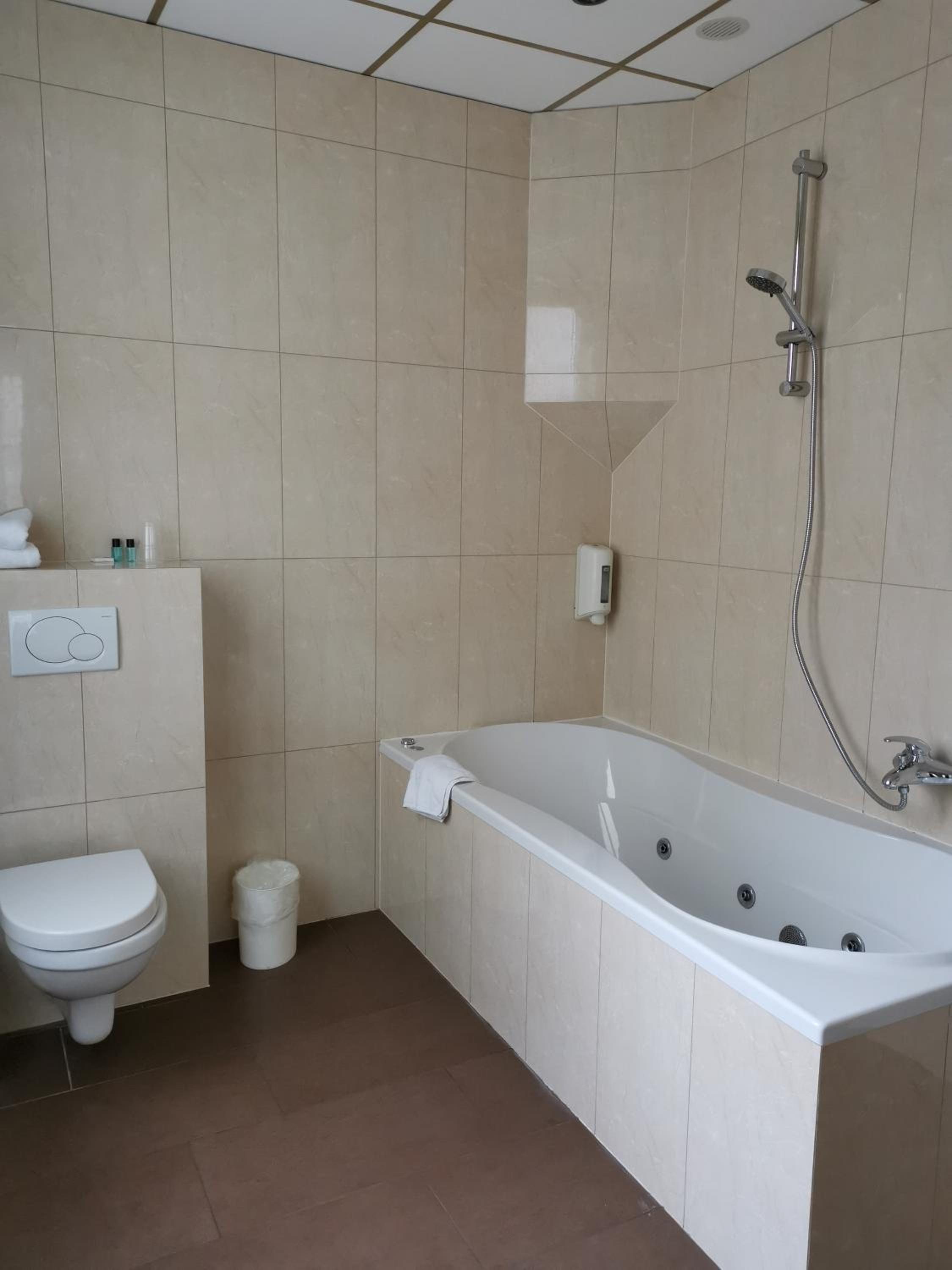 Comfort Double Room with Bath photo 3