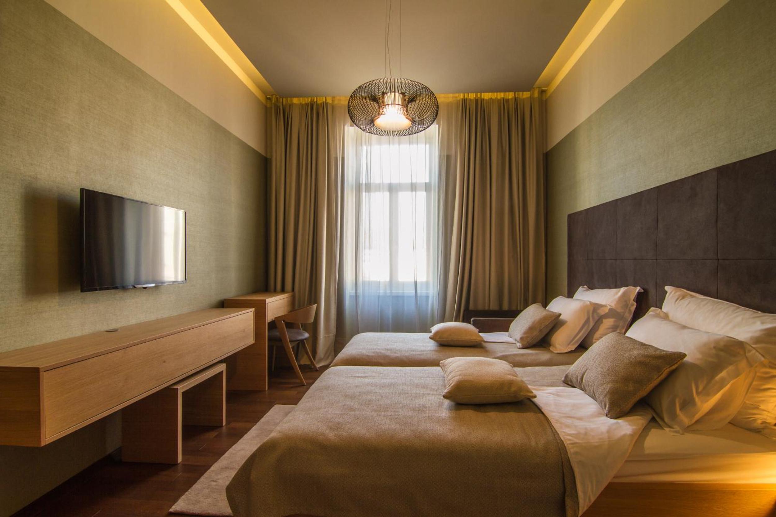 Two-Bedroom Apartment - Photo 3