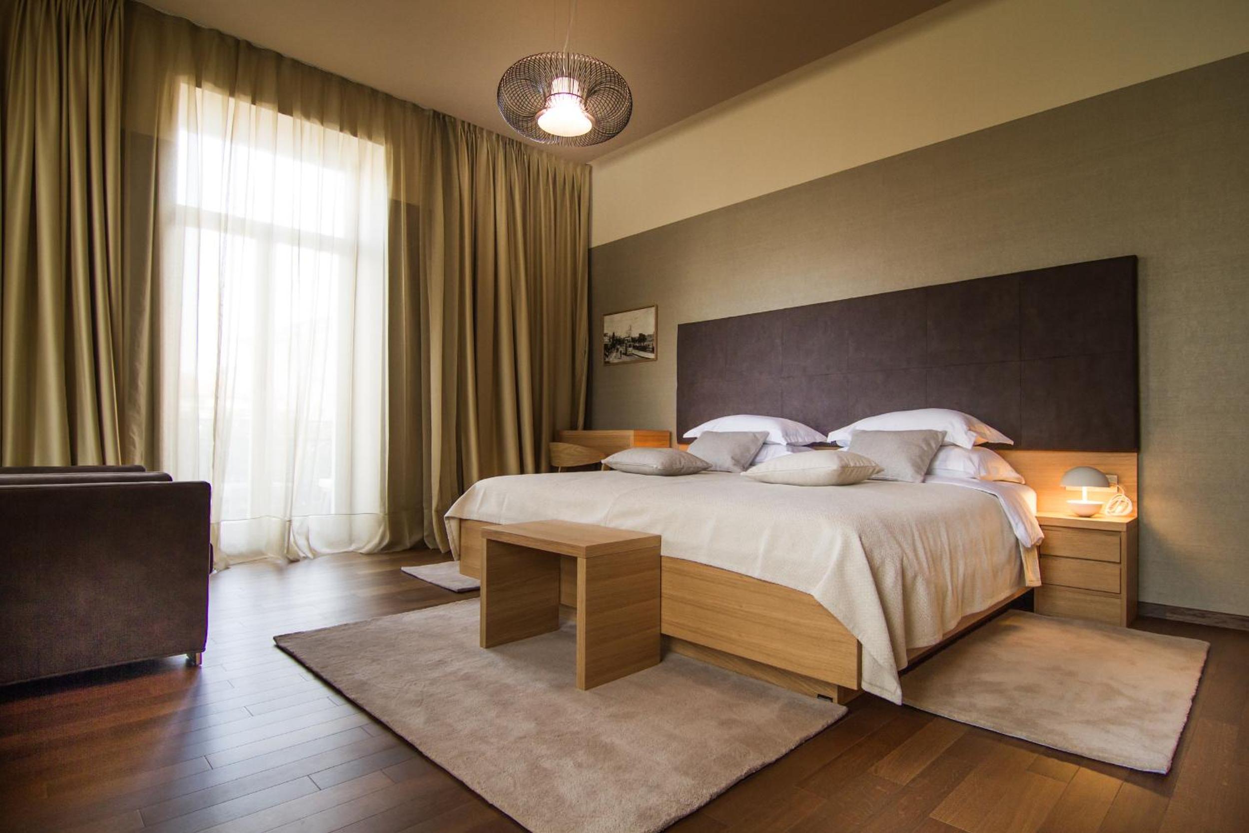 Two-Bedroom Apartment - Photo 16