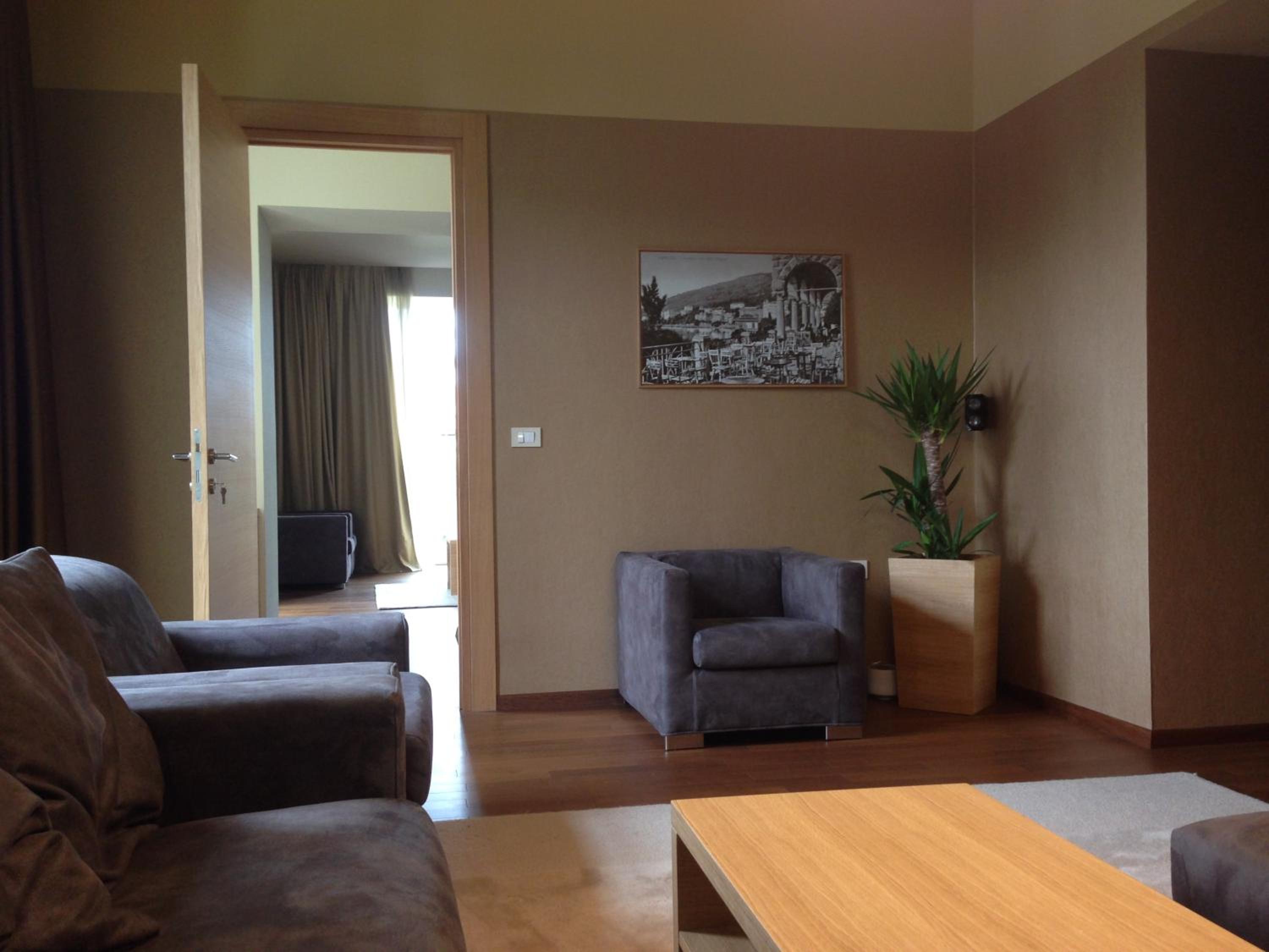 Two-Bedroom Apartment - Photo 9