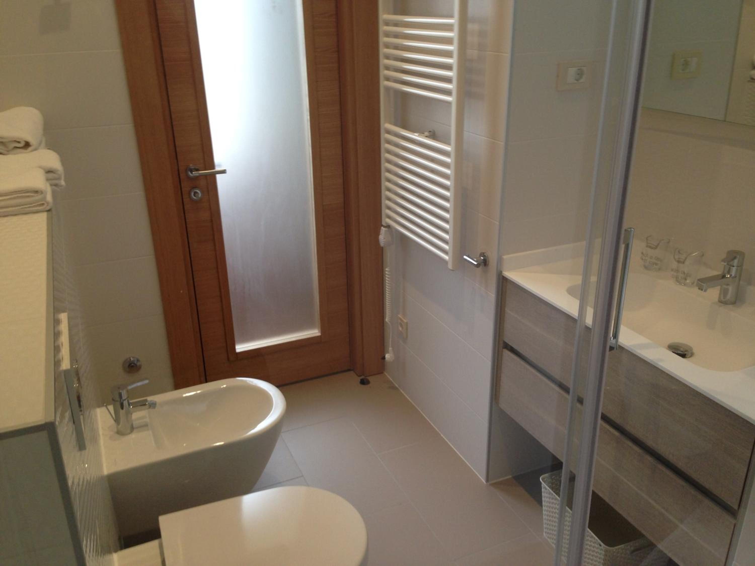Two-Bedroom Apartment - Photo 10