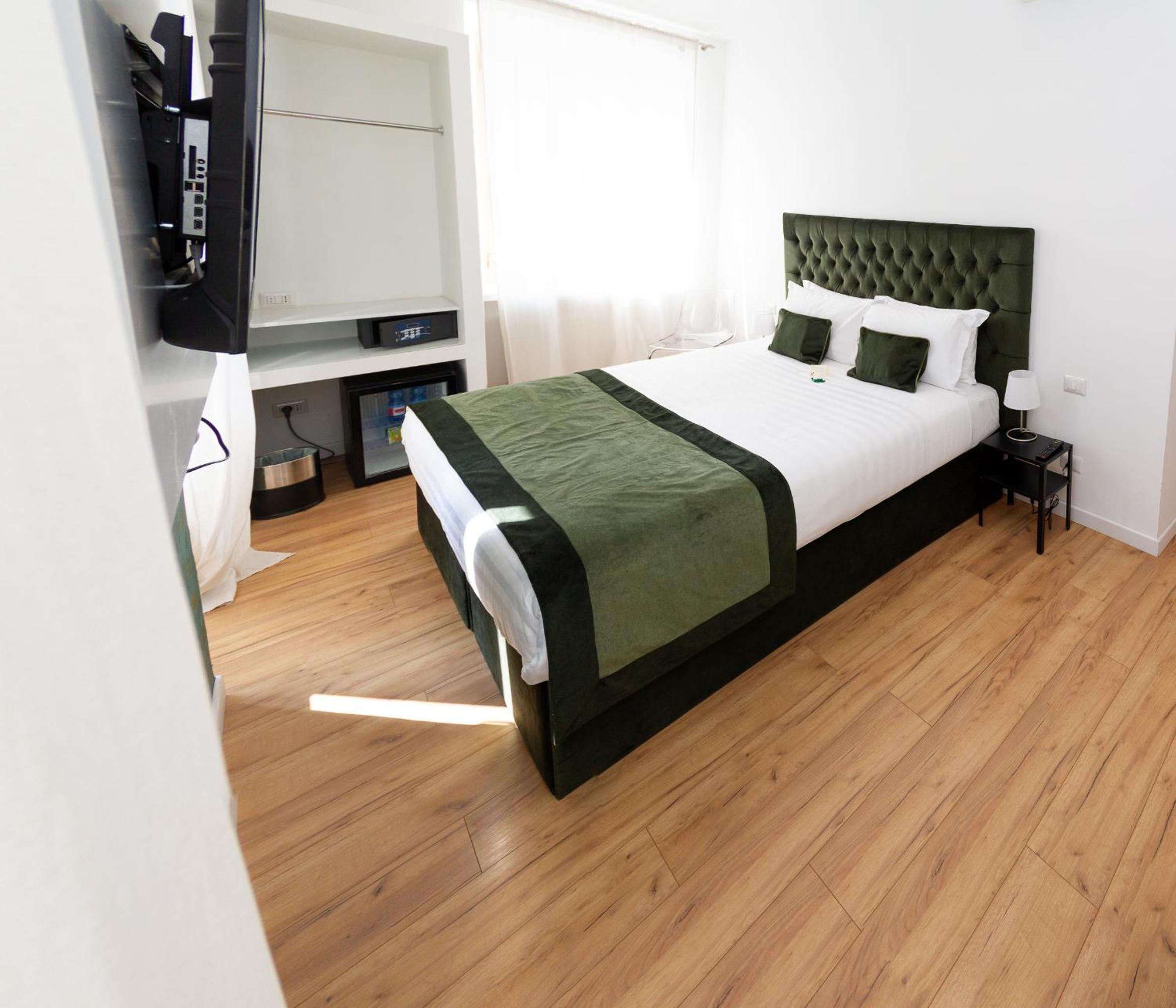 Deluxe Double or Twin Room with Garden View