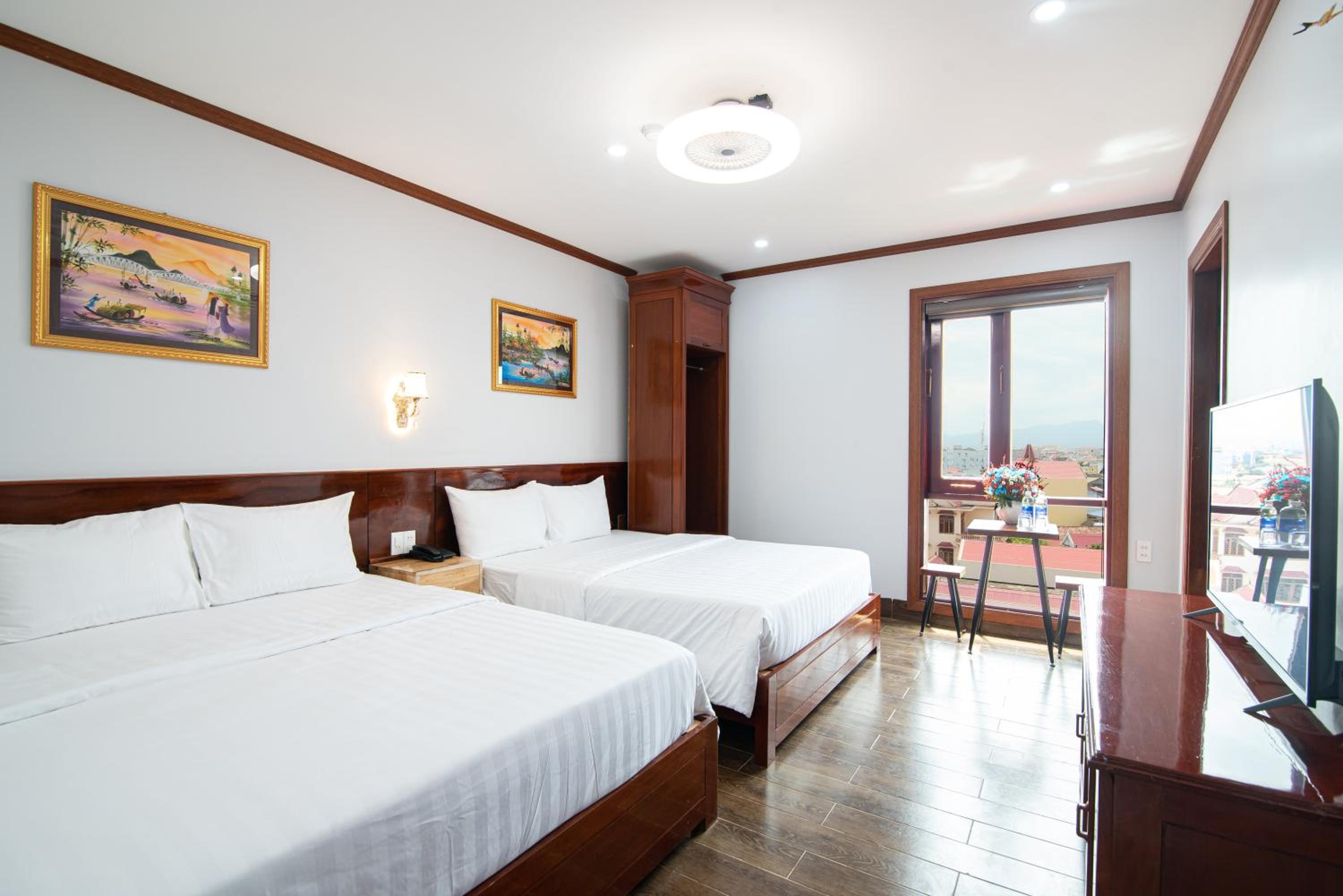 Superior Queen Room with Two Queen Beds photo 1