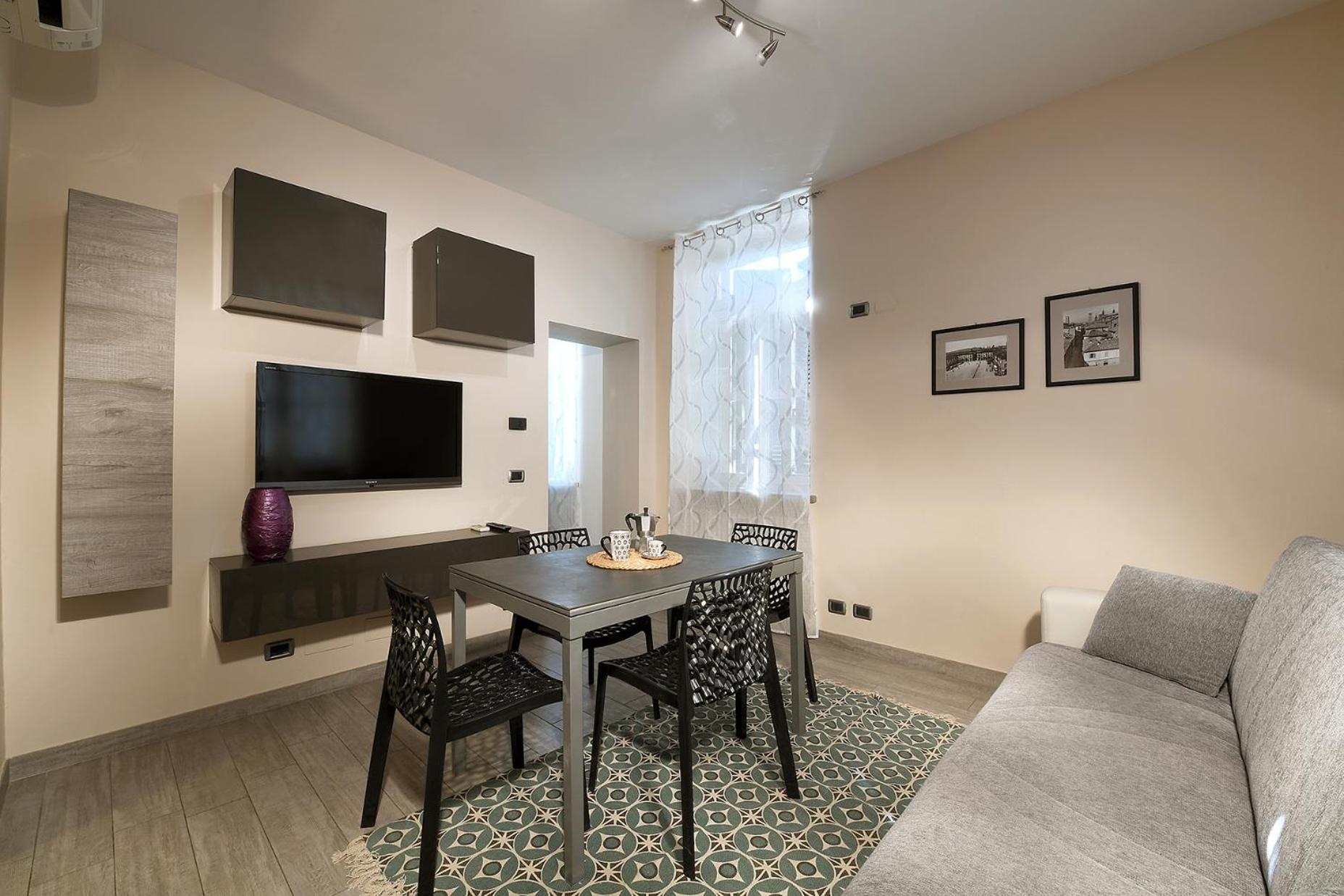 One-Bedroom Apartment photo 3