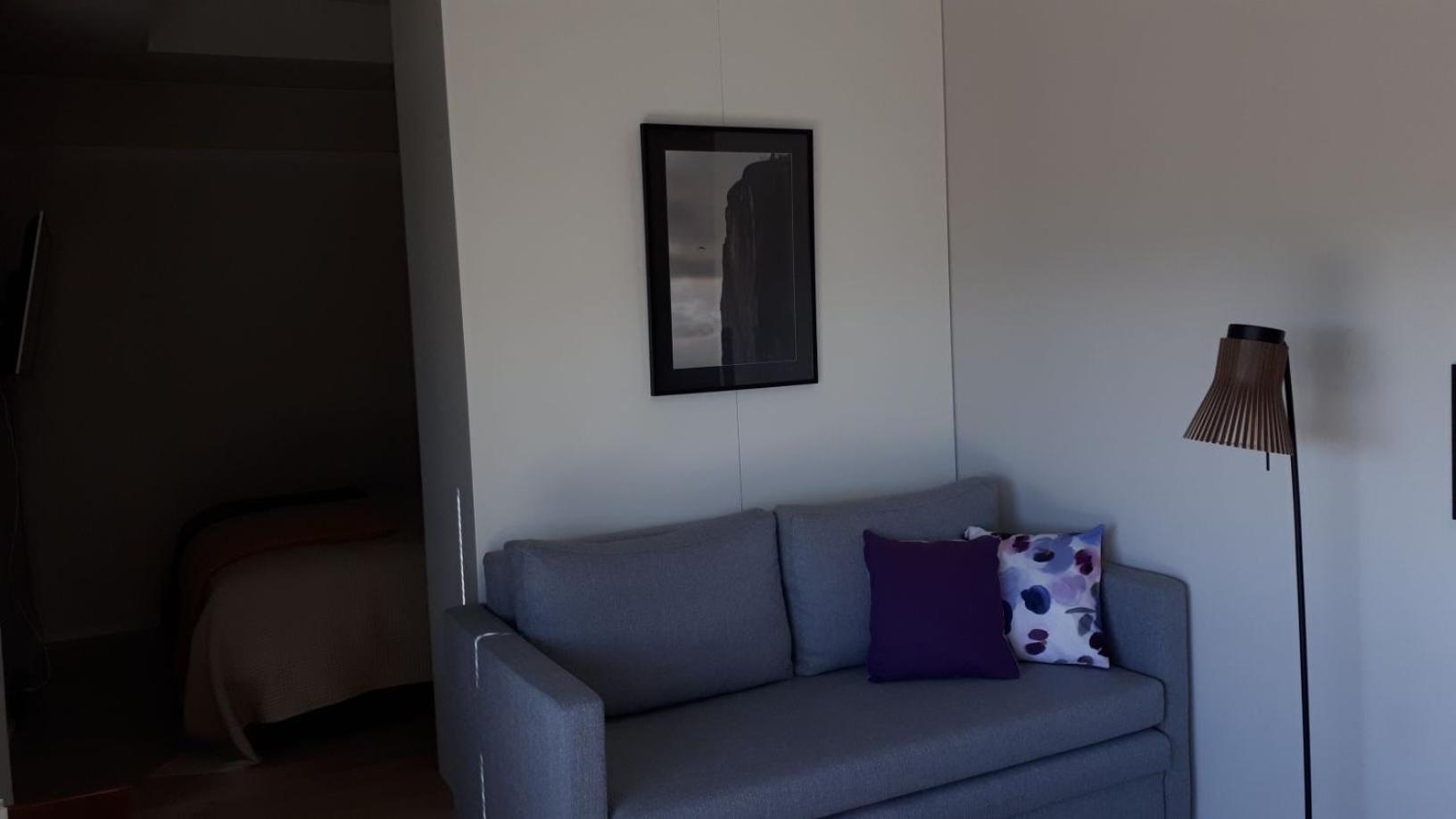 One-Bedroom Apartment - Photo 6