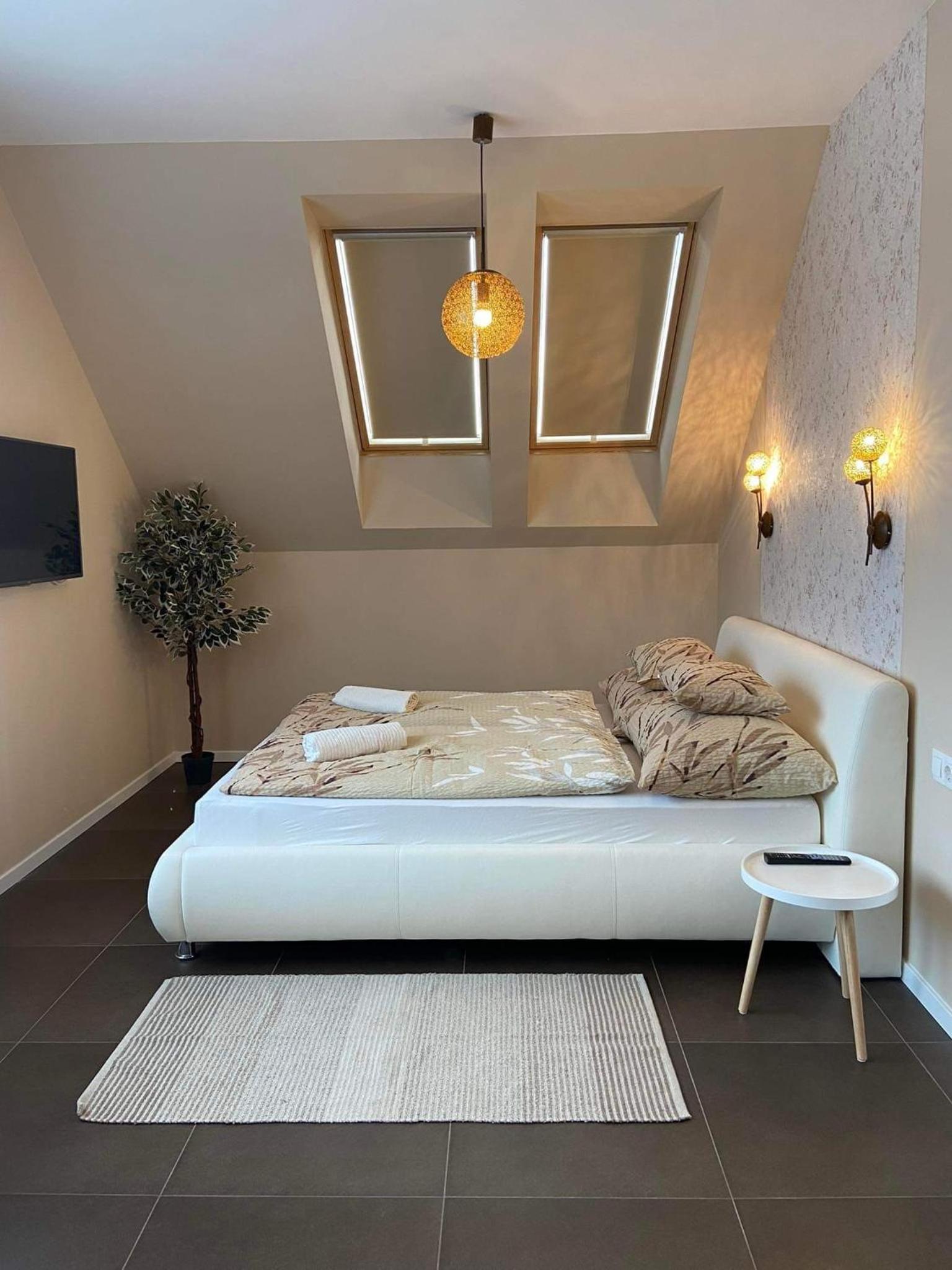 Studio Apartment photo 2