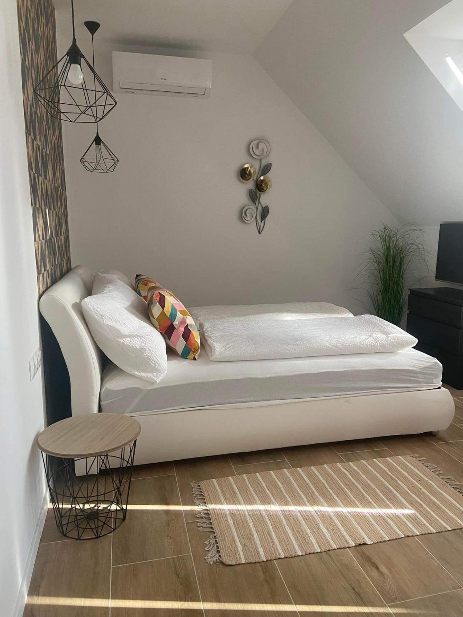 Studio Apartment photo 2