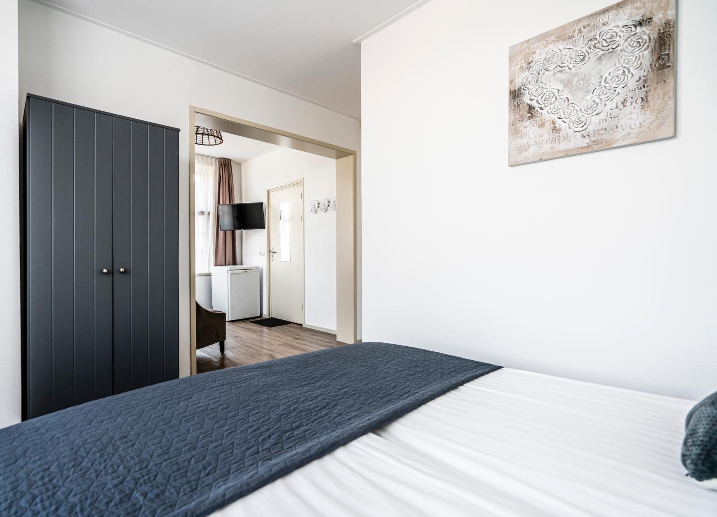 Twin Room with Terrace - Photo 4
