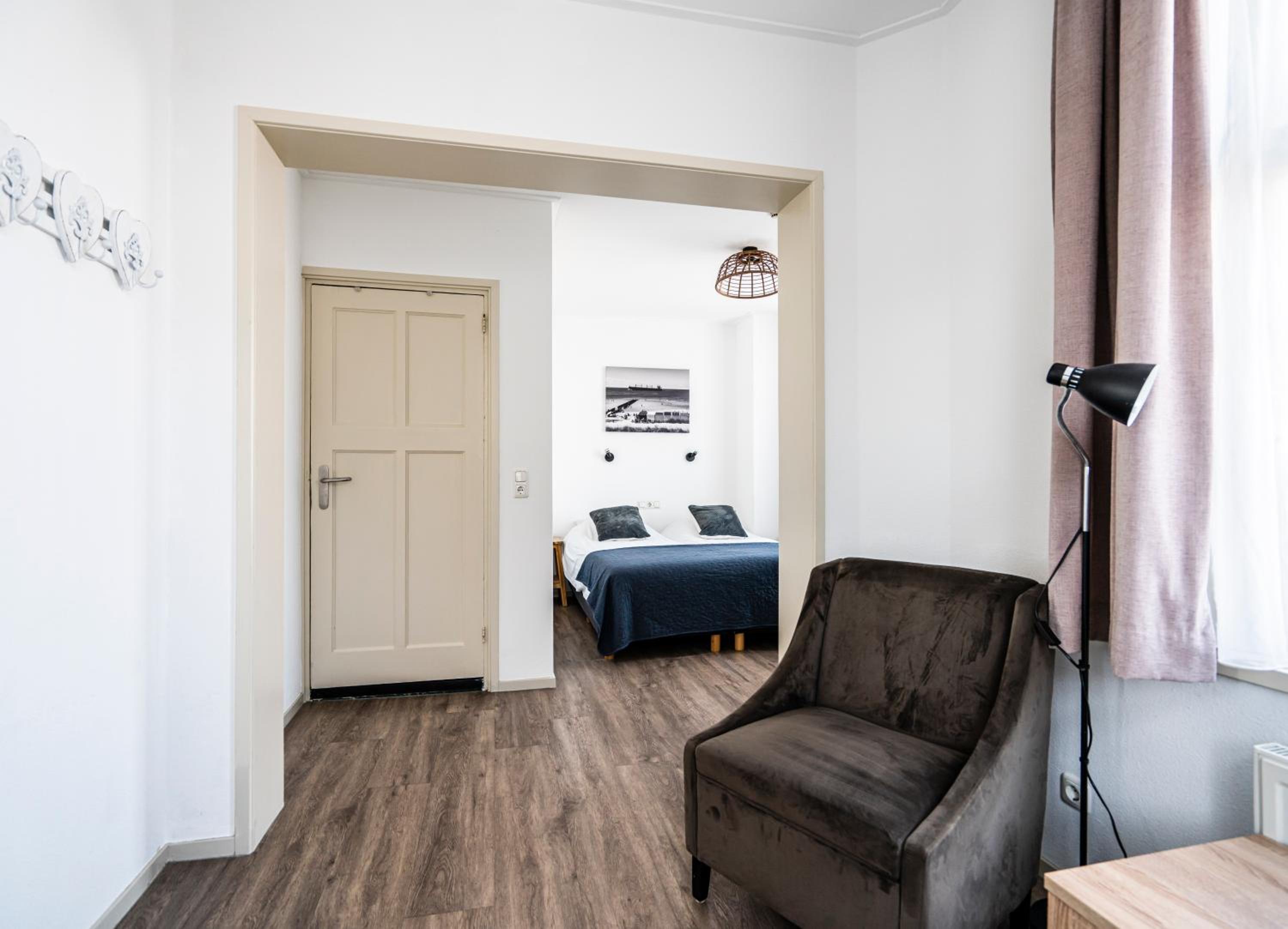 Twin Room with Terrace - Photo 1