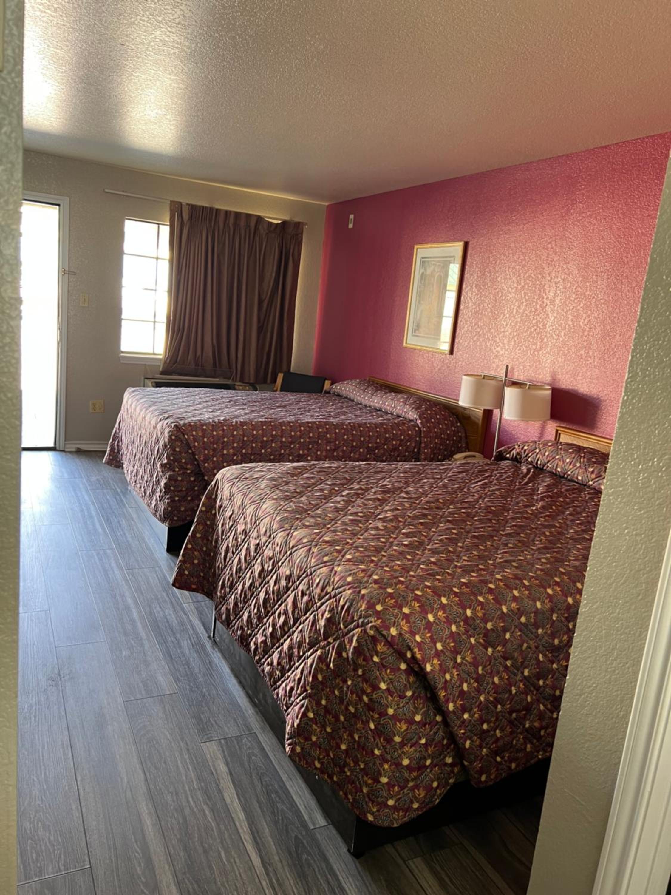 Queen Room - Photo 1