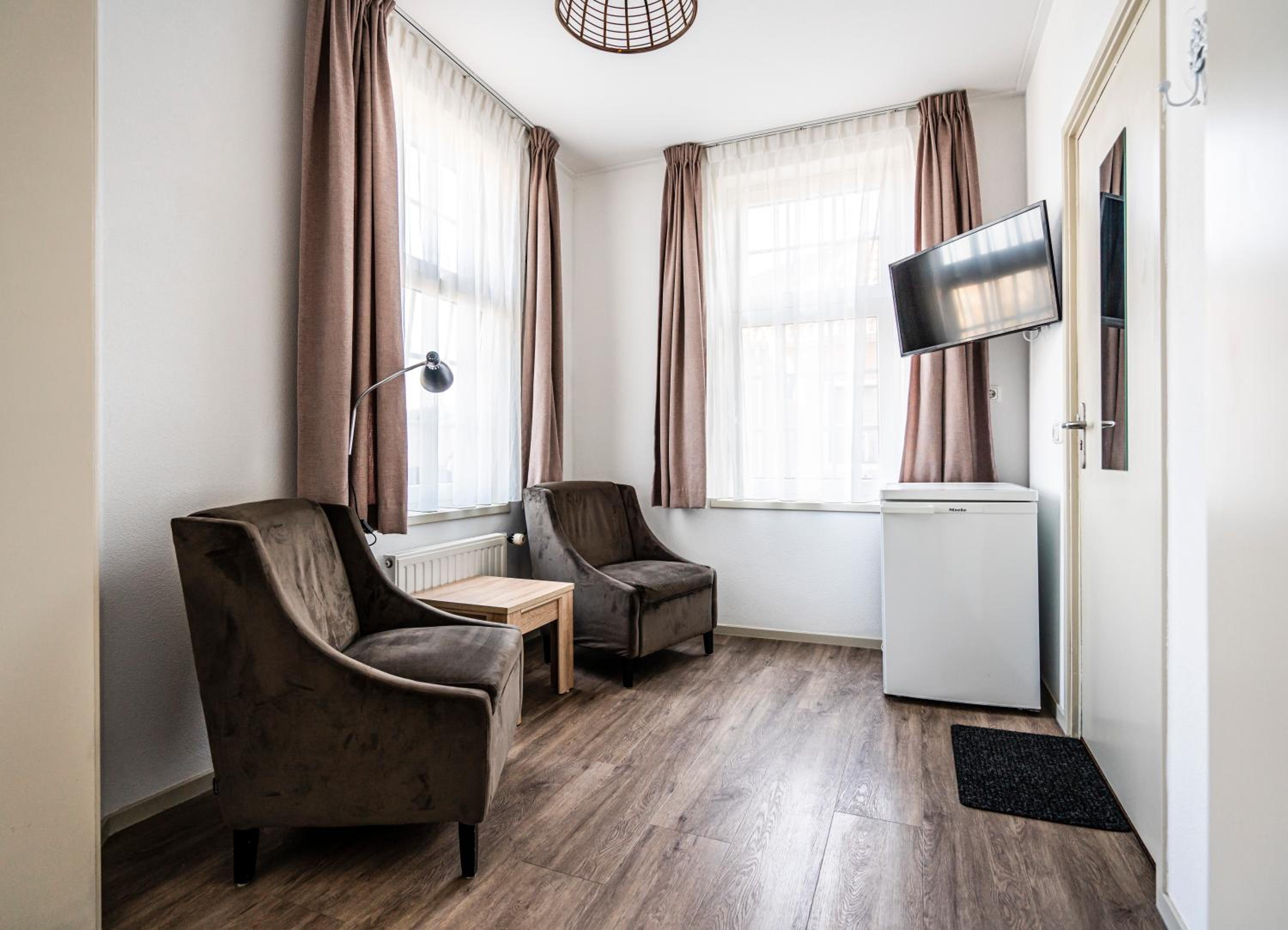 Twin Room with Terrace - Photo 2