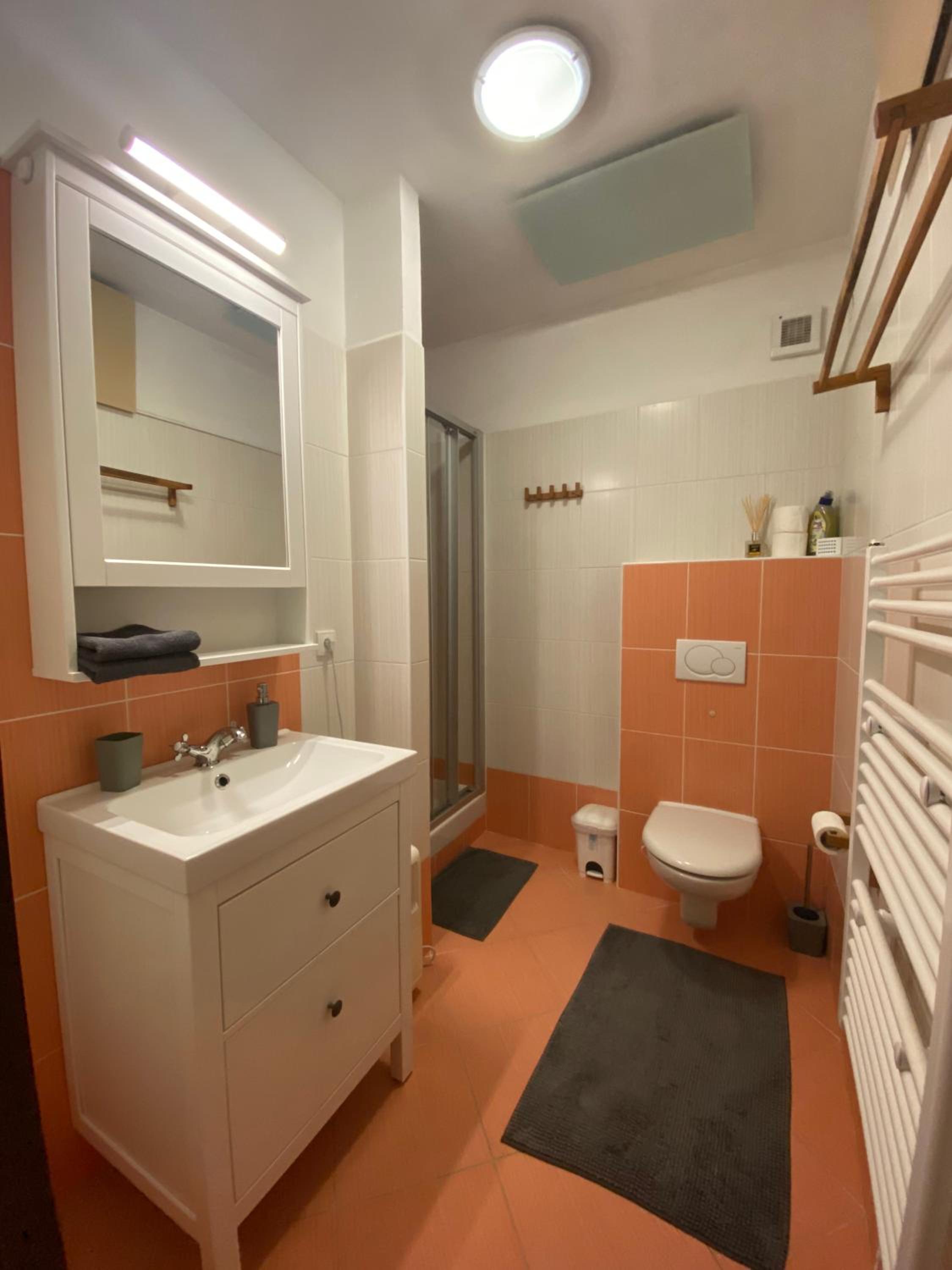 Studio Apartment - Photo 33