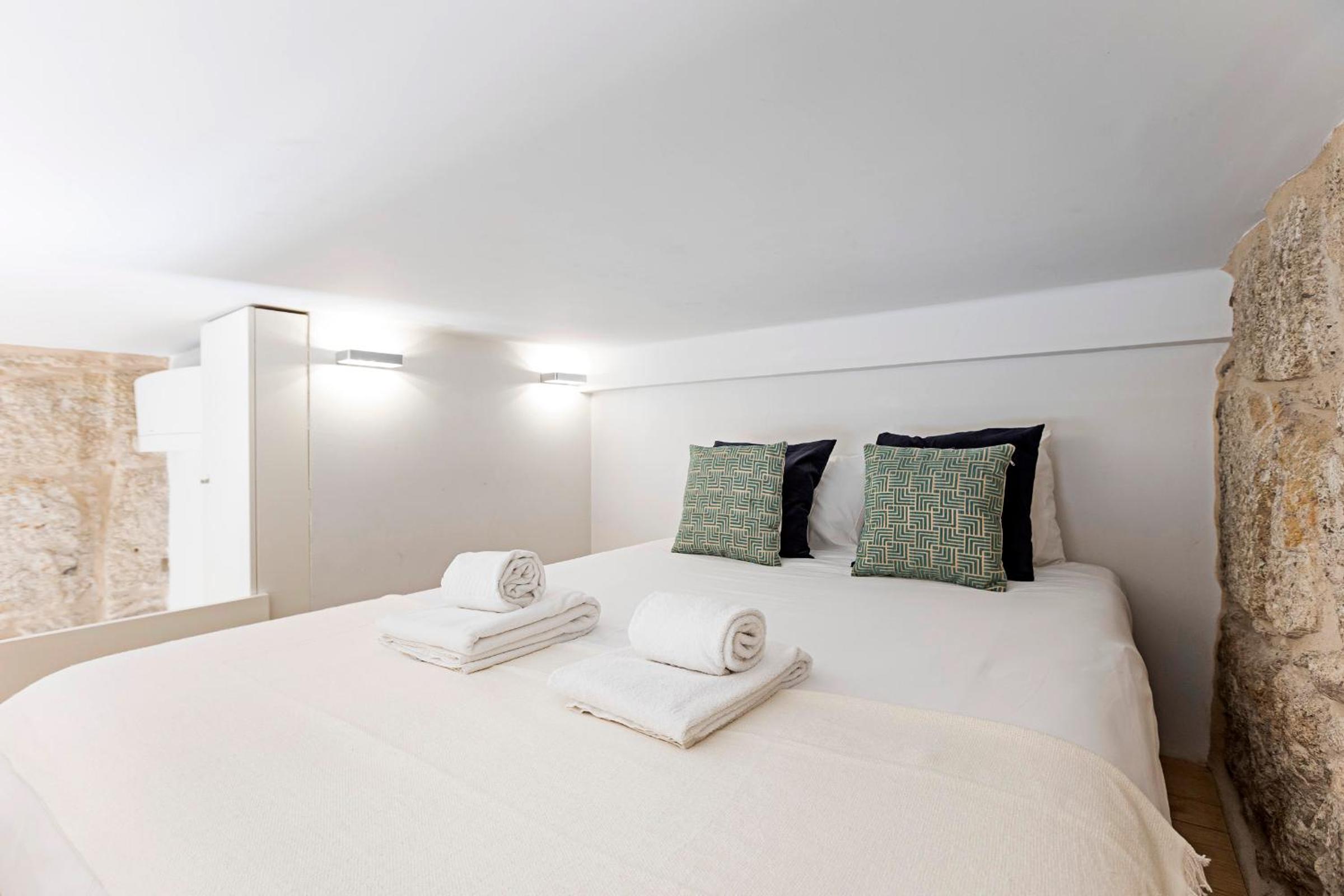 Two-Bedroom Apartment - Photo 6