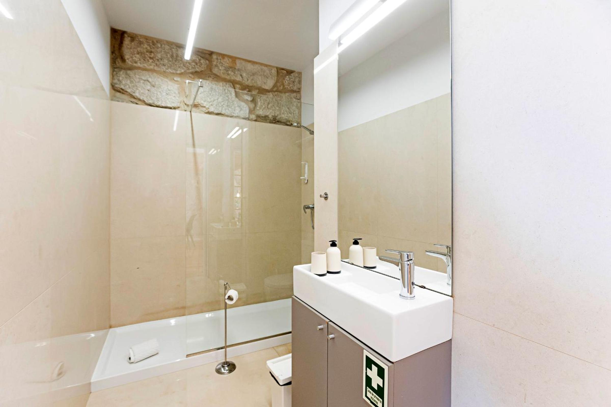 Two-Bedroom Apartment - Photo 7
