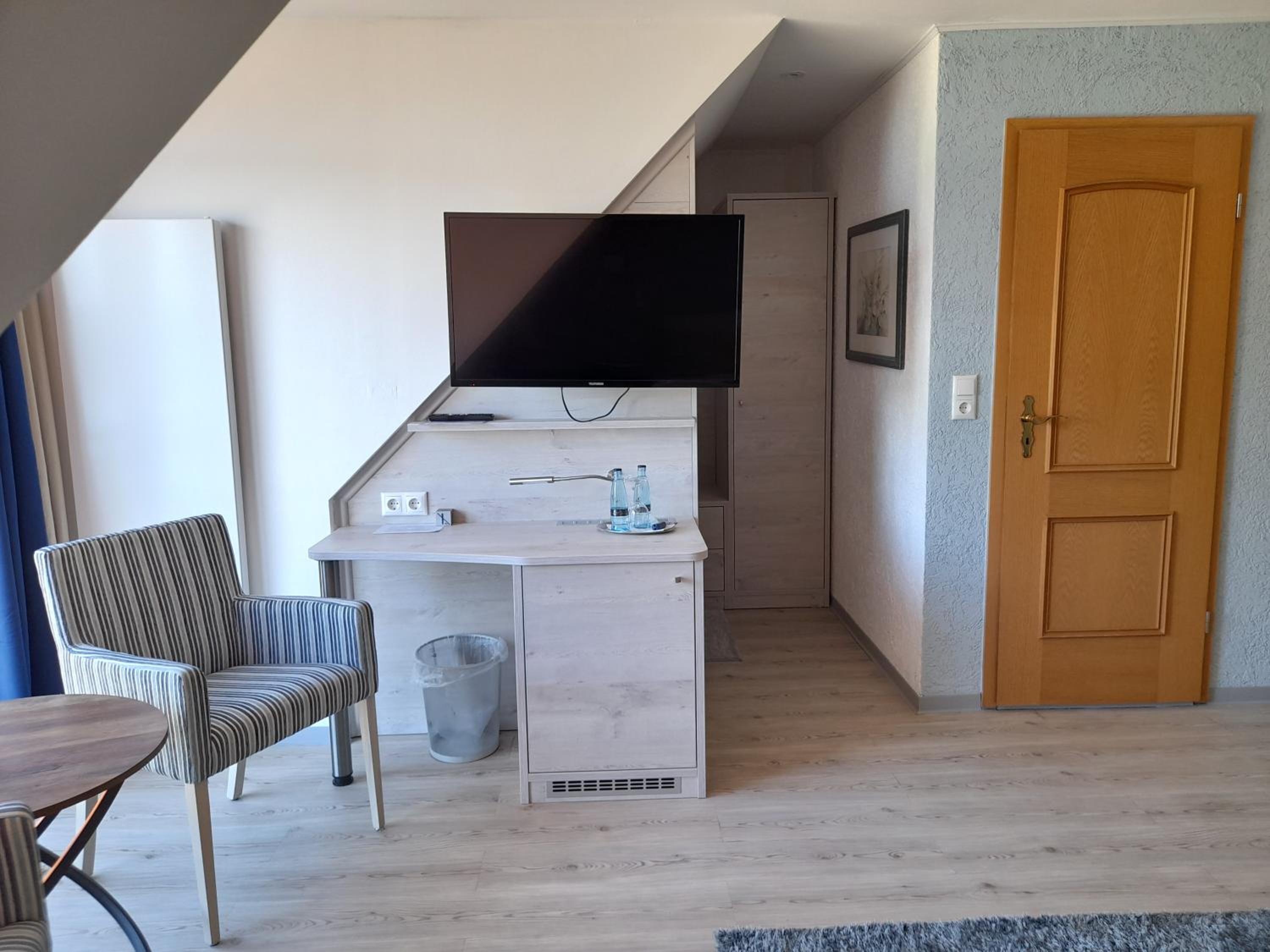 Comfort Double Room With Lake View photo 3