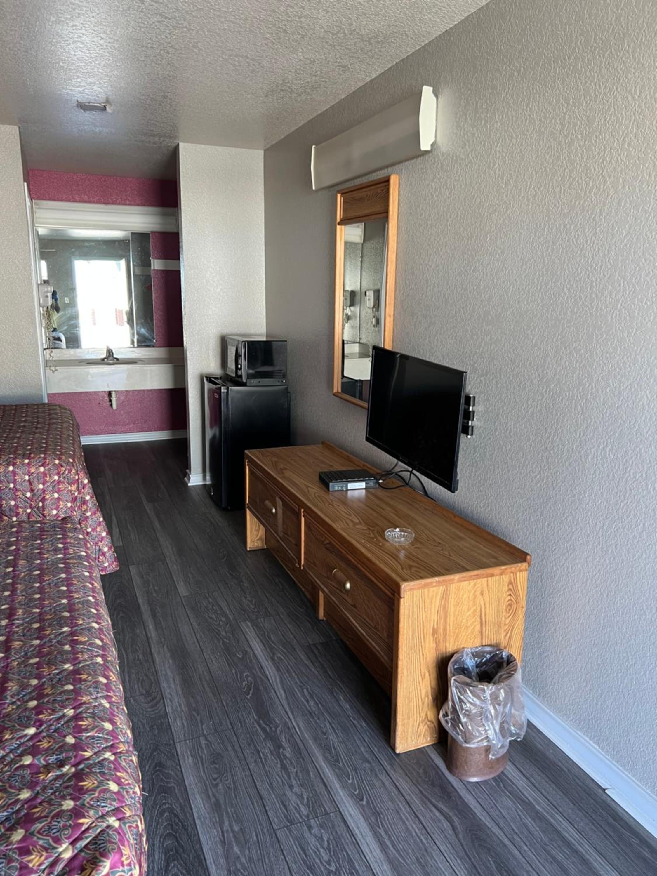 Queen Room - Photo 3