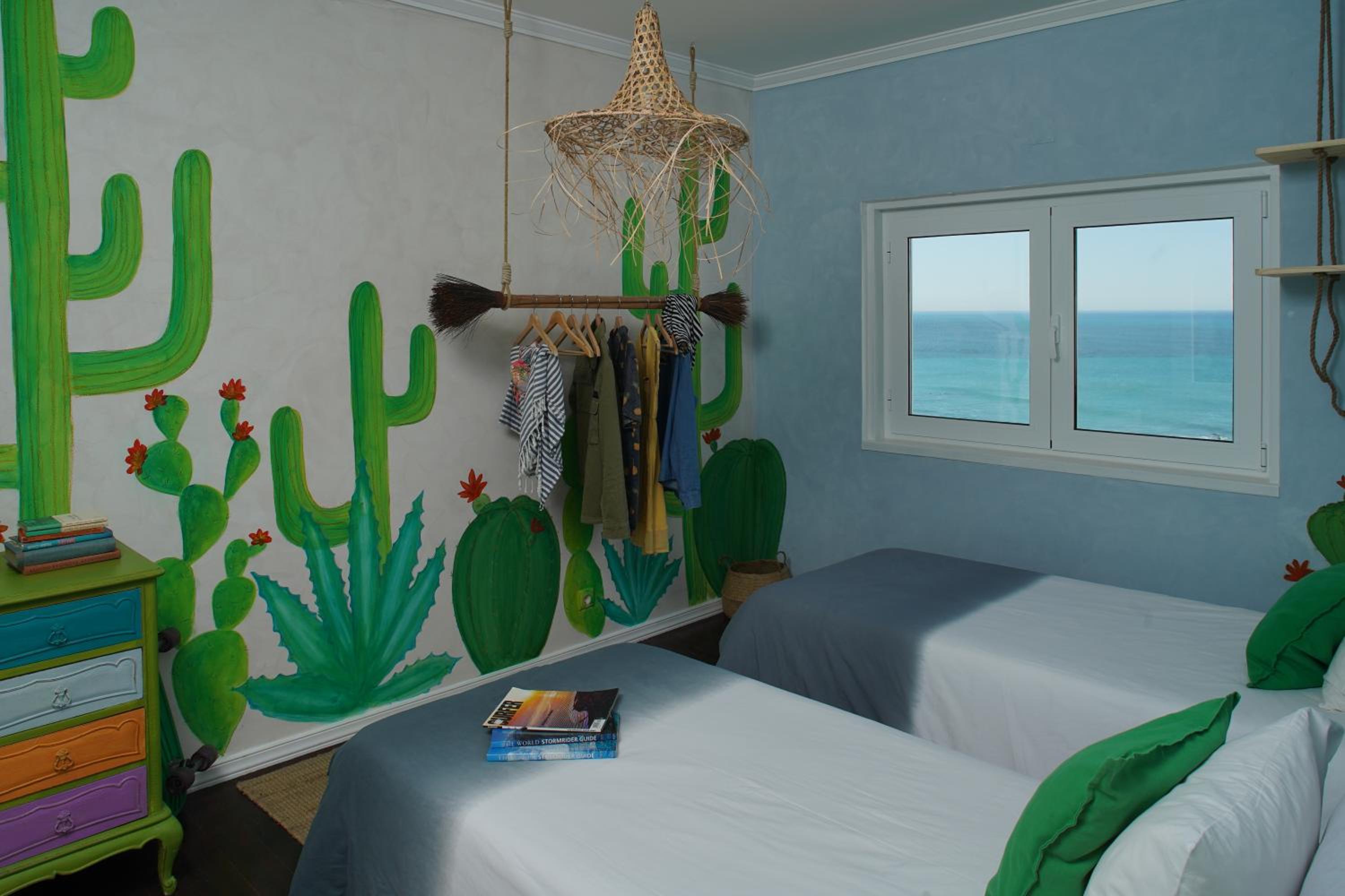 Double or Twin Room with Sea View with Shared Bathroom