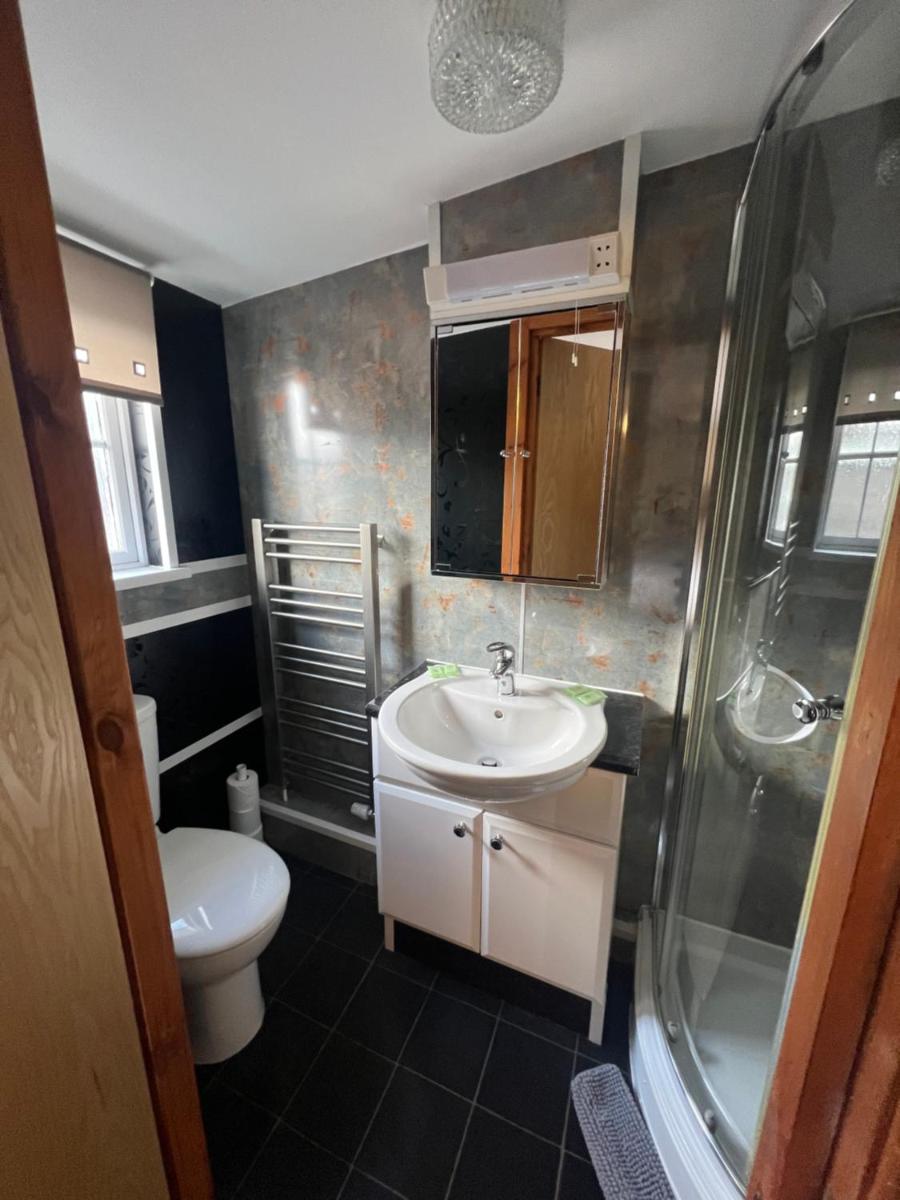 Family Room with Bathroom photo 1