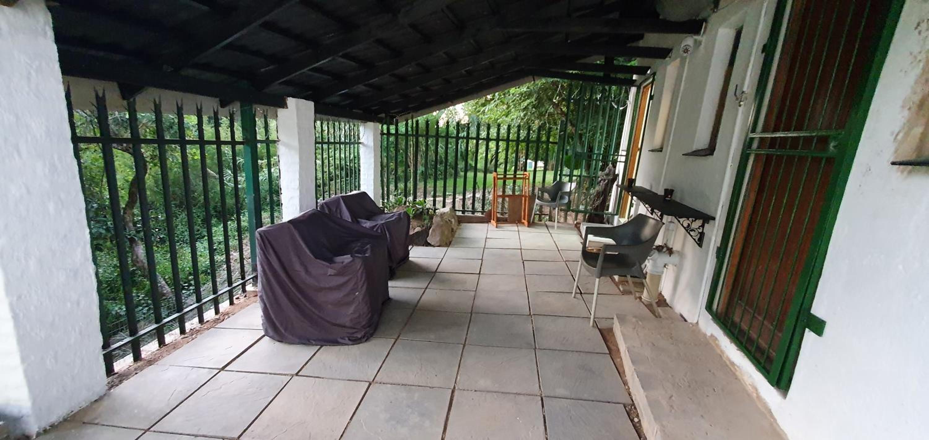 Standard King Room - Photo 2