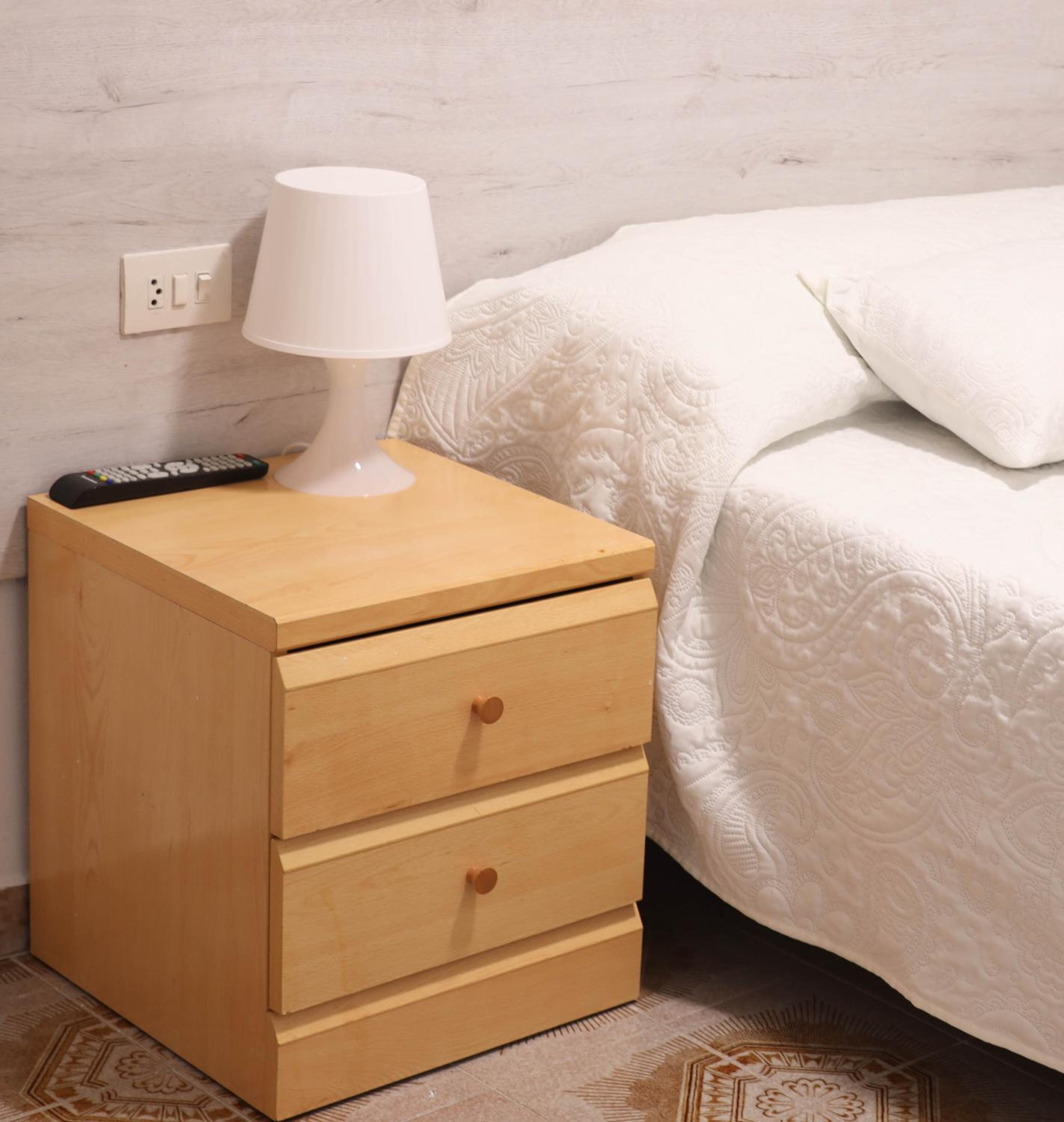 Double Room with Private Bathroom - Photo 2