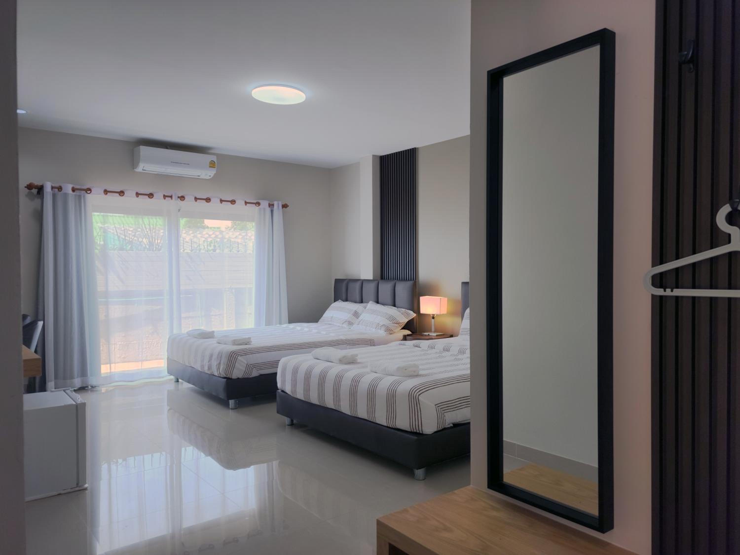 Superior Queen Room with Two Queen Beds photo 1