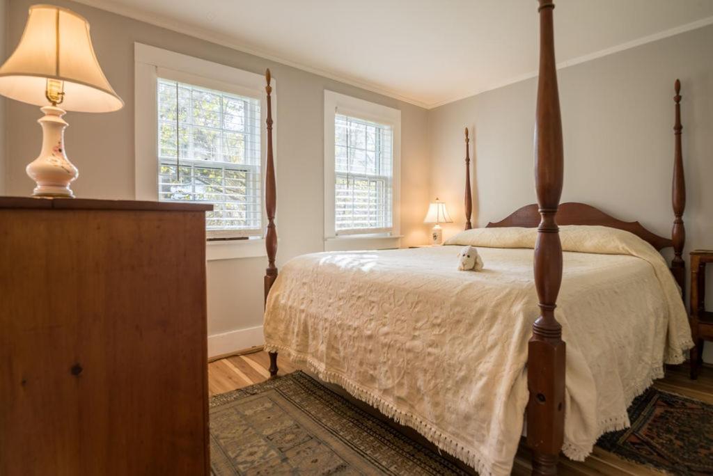 Three-Bedroom Apartment - Photo 4