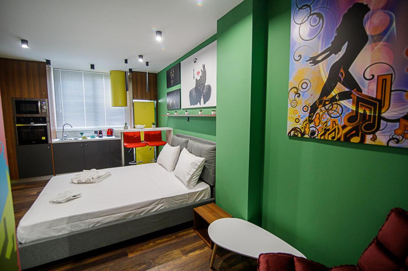 Studio Apartment photo 1