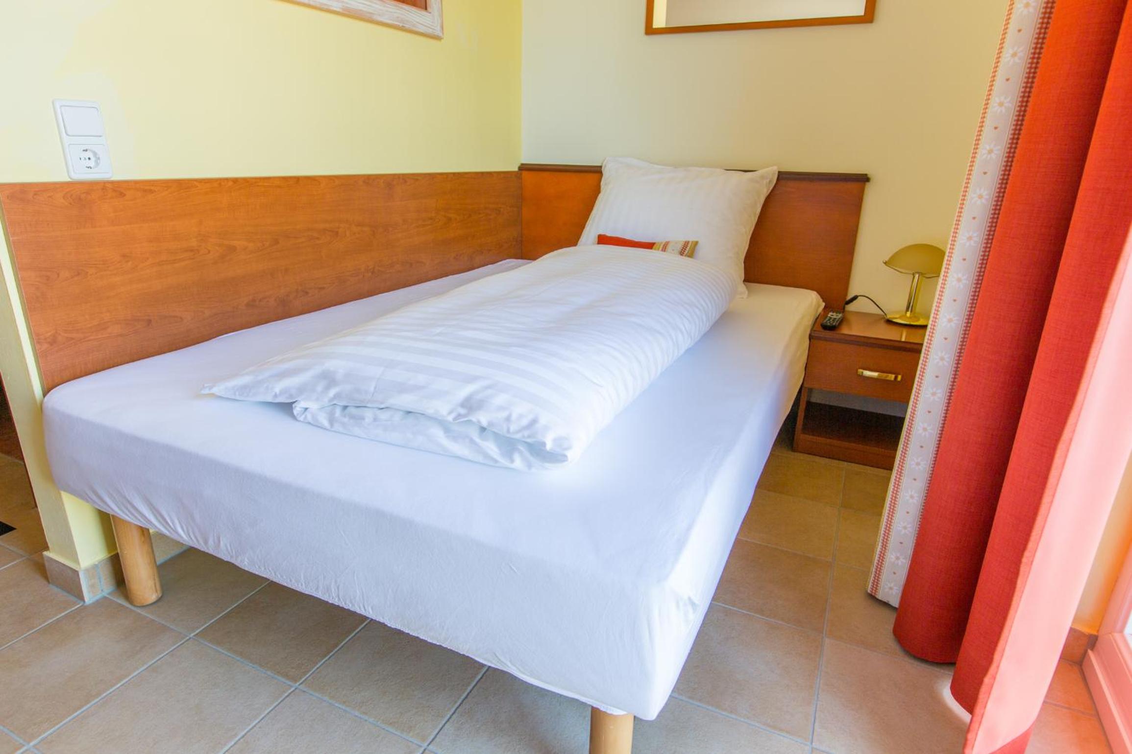 Single Room with Balcony photo 3