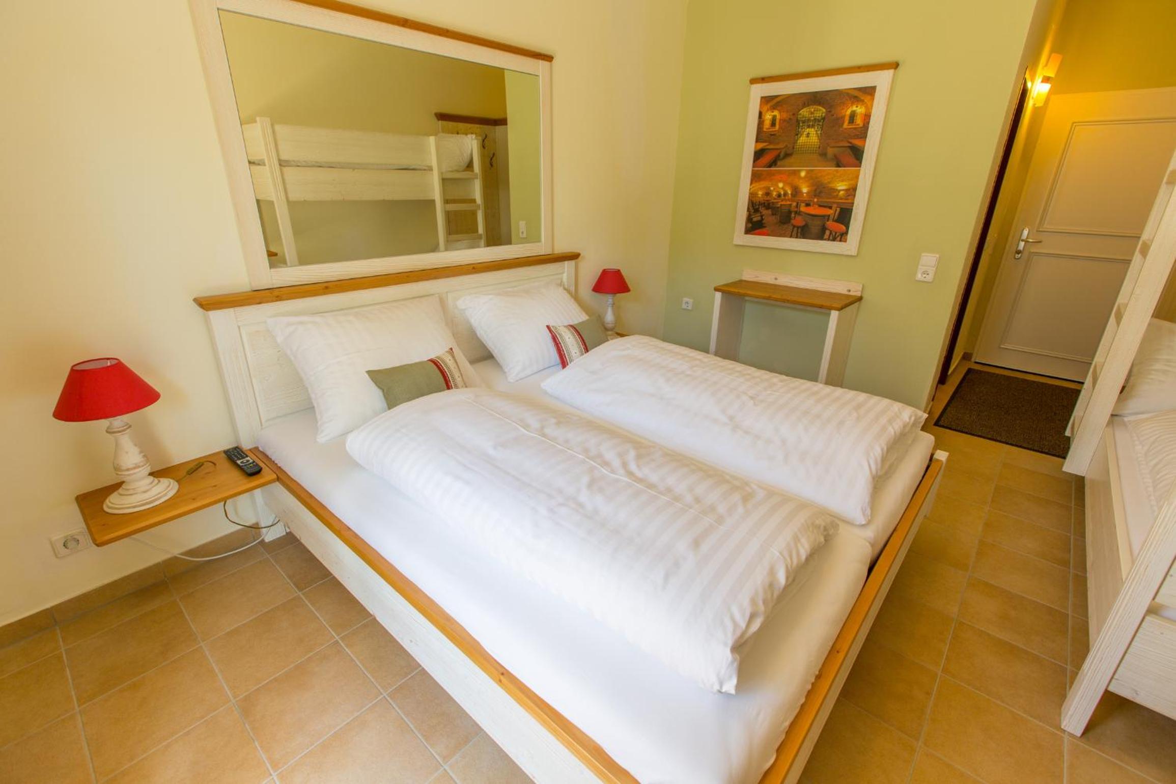 Comfort Family Room with Balcony - Photo 2